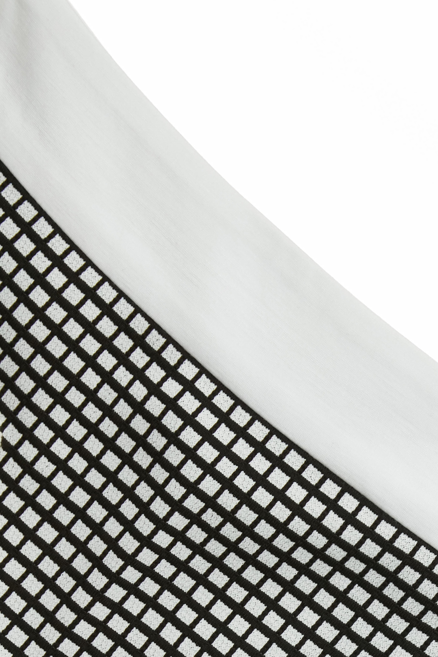 異材拼接彈性格子短裙異材拼接彈性格子短裙,上班OL穿搭,小香風,春夏穿搭,時髦成套搭配,短裙