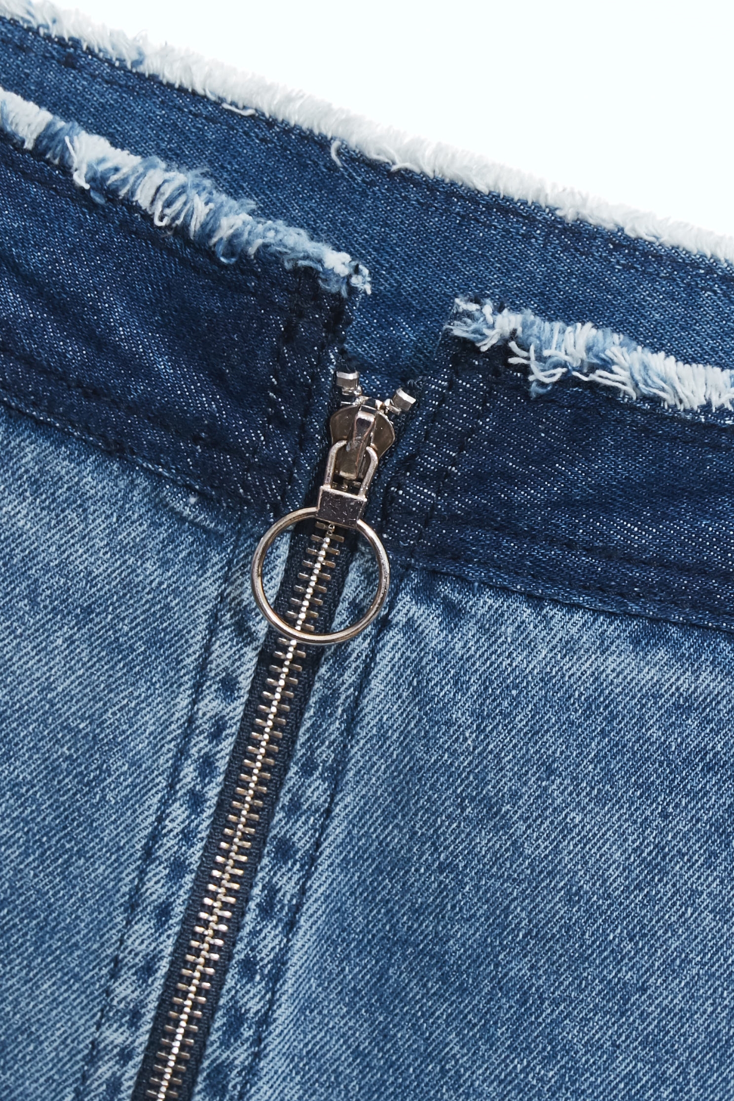 顯瘦刷色牛仔長裙顯瘦刷色牛仔長裙,丹寧,刺繡,春夏穿搭,牛仔,牛仔裙,約會特輯,輕奢度假,輕奢渡假,長裙