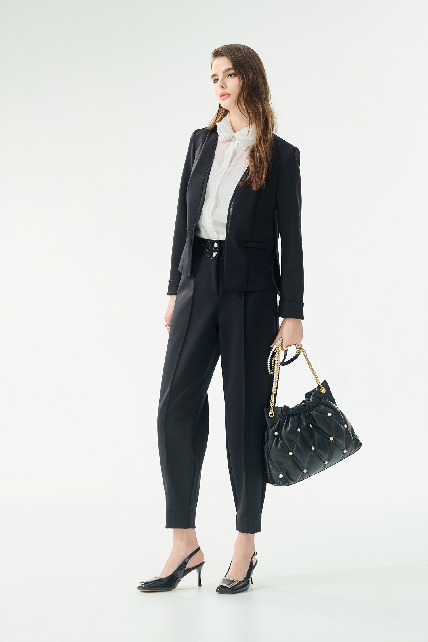 光澤四面彈錐型褲光澤四面彈錐型褲,春夏穿搭,珍珠,褲子,黑色褲子