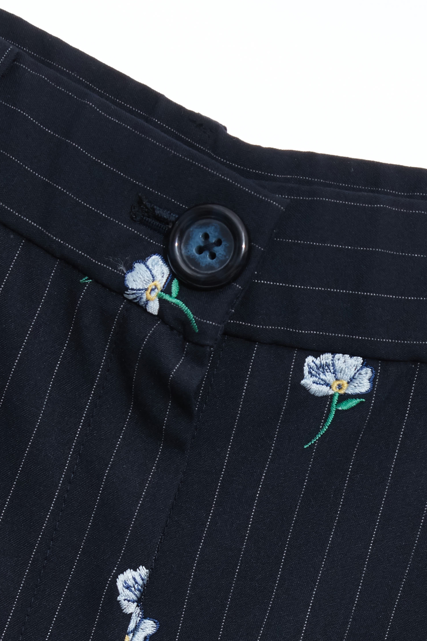 溫室花卉刺繡西裝寬褲溫室花卉刺繡西裝寬褲,刺繡,春夏穿搭,條紋,褲子,西裝褲