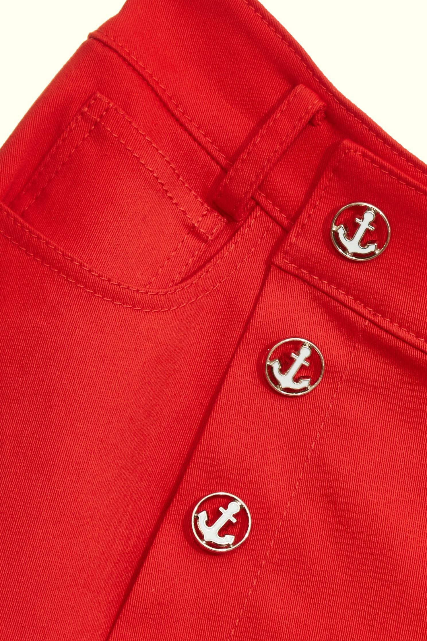 火焰色造型短褲火焰色造型短褲,春夏穿搭,短褲,約會特輯,褲裙