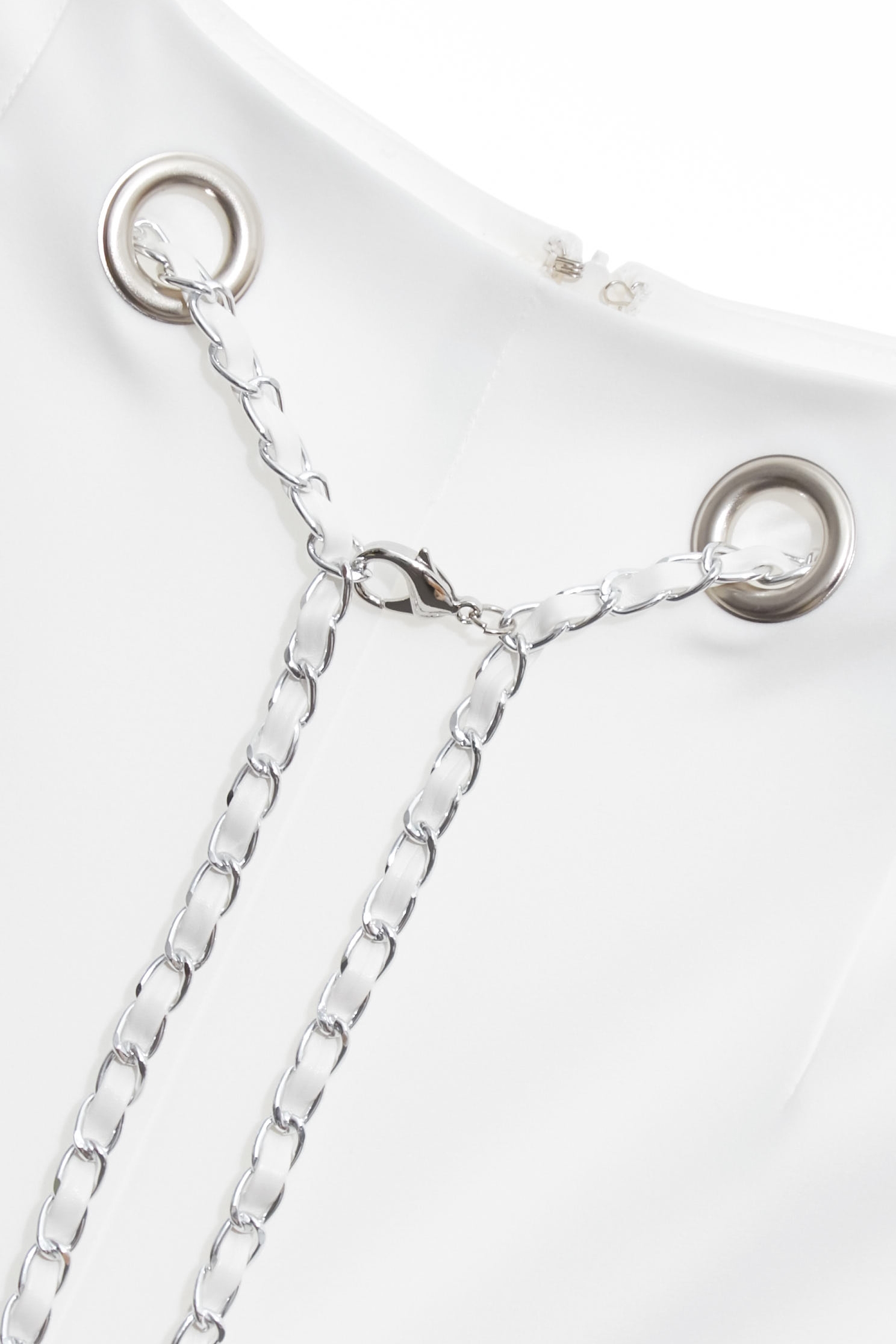 雪白腰鍊垂墜大寬褲雪白腰鍊垂墜大寬褲,寬褲,春夏穿搭,白色褲子,褲子