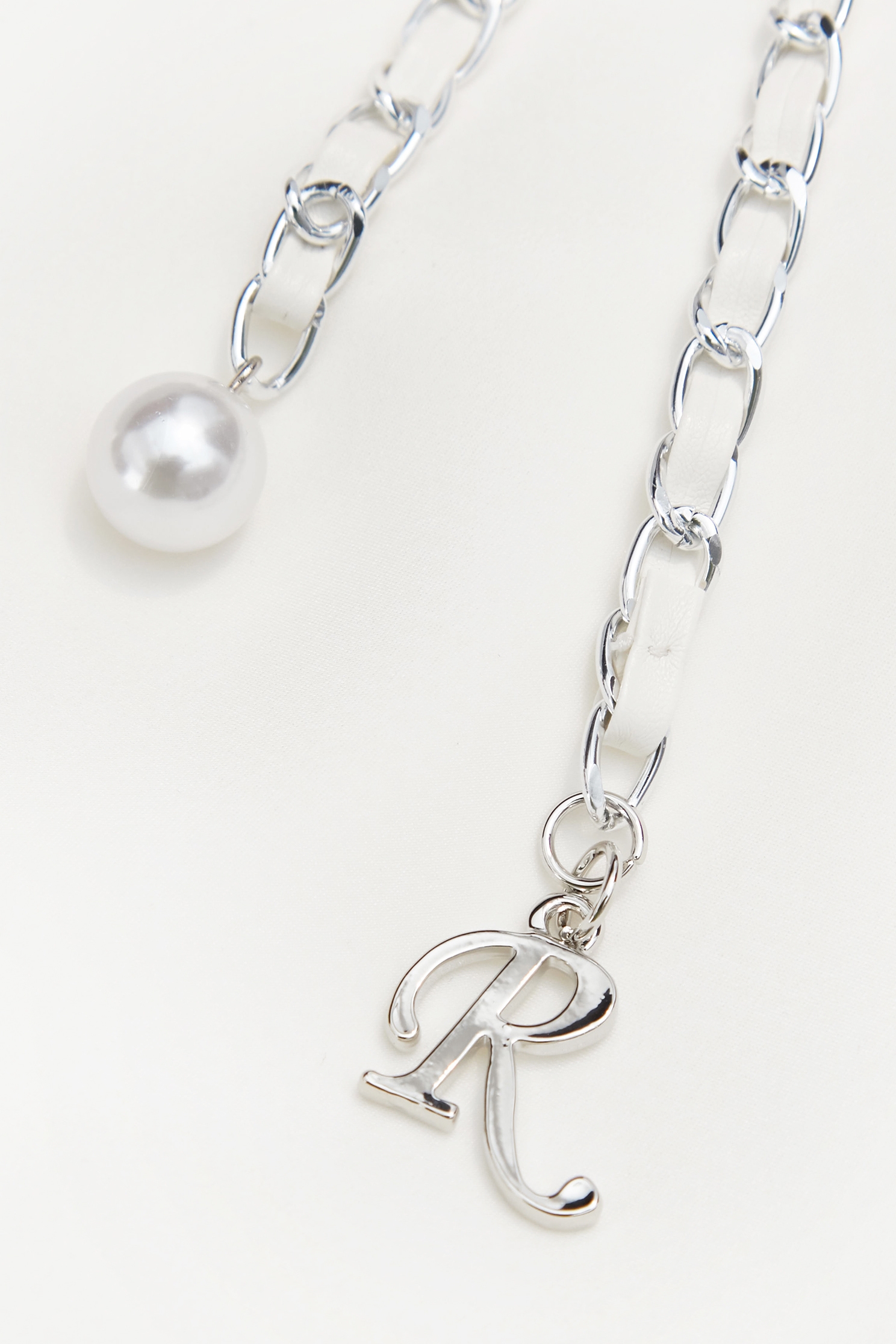 雪白腰鍊垂墜大寬褲雪白腰鍊垂墜大寬褲,寬褲,春夏穿搭,白色褲子,褲子