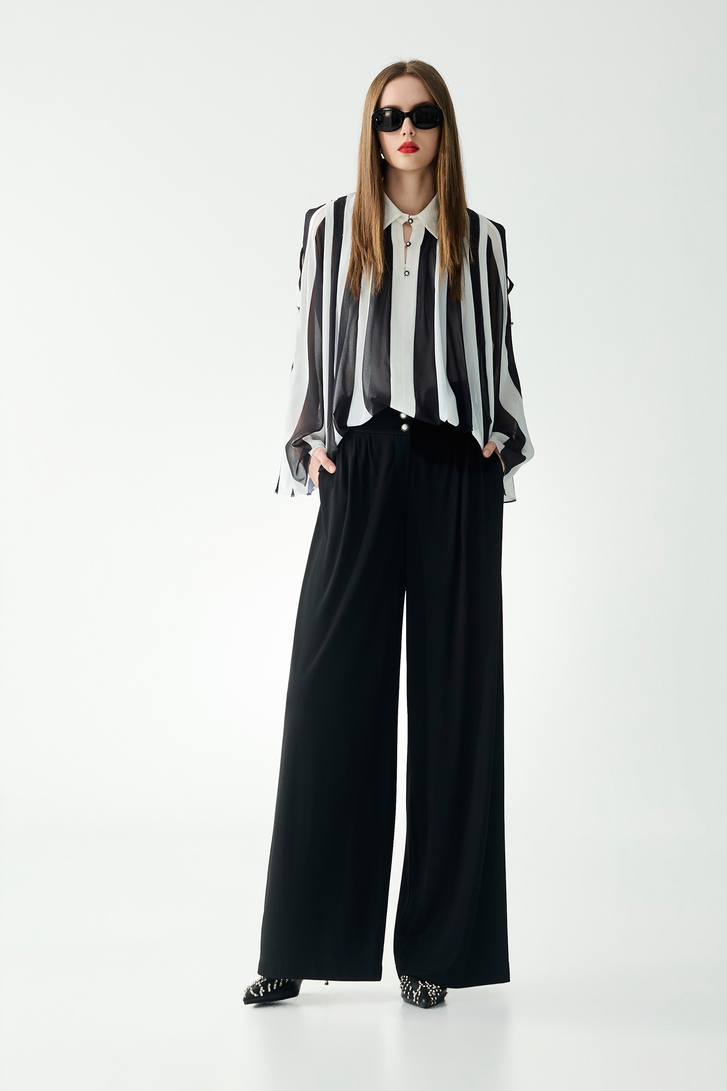 極致黑垂墜舒適大寬褲極致黑垂墜舒適大寬褲,寬褲,春夏穿搭,珍珠,褲子,黑色褲子