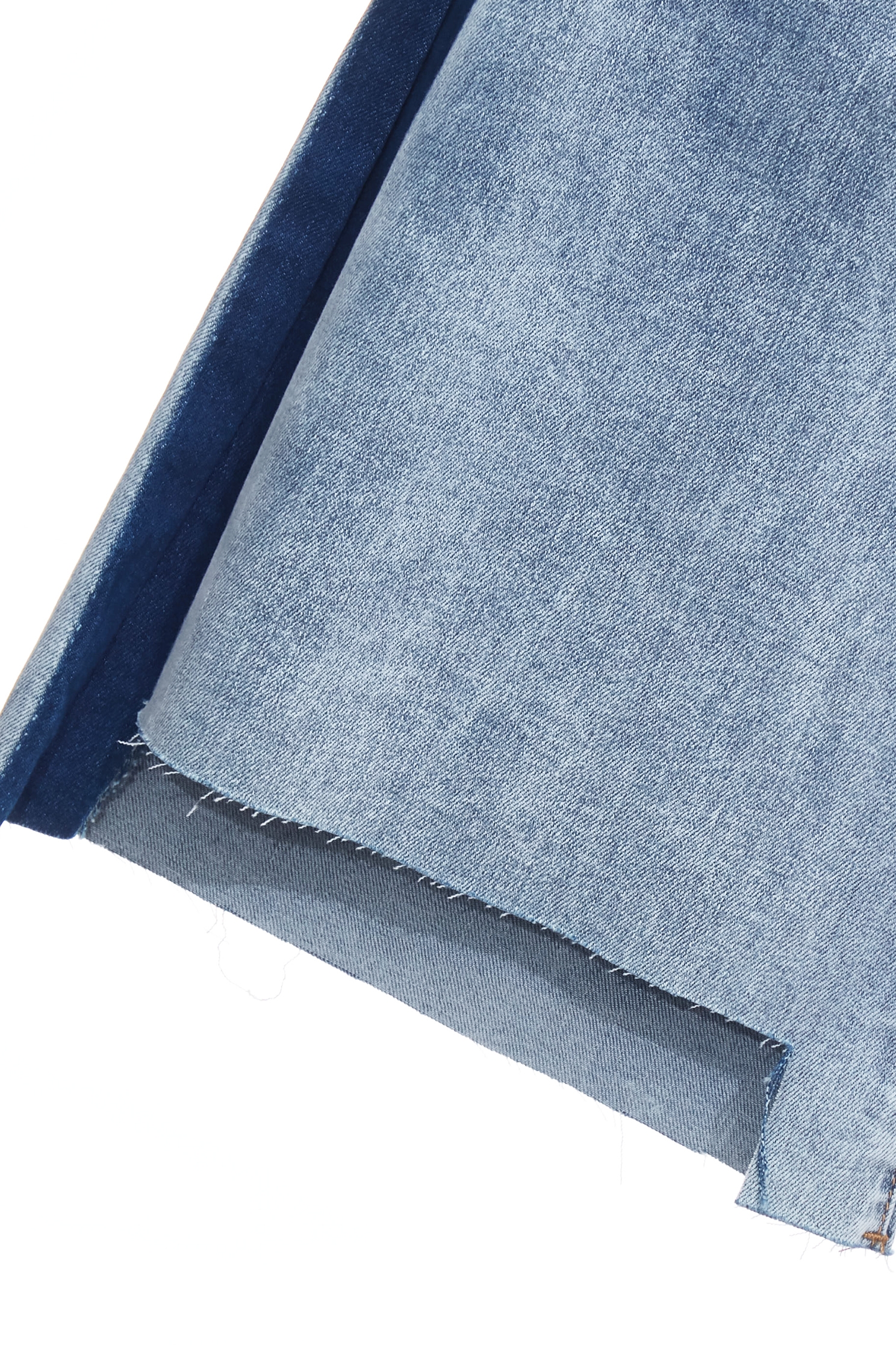 側邊撞色鏈條牛仔褲側邊撞色鏈條牛仔褲,上班OL穿搭,丹寧,人氣商品,春夏穿搭,牛仔,牛仔褲,約會特輯,輕奢度假,輕奢渡假