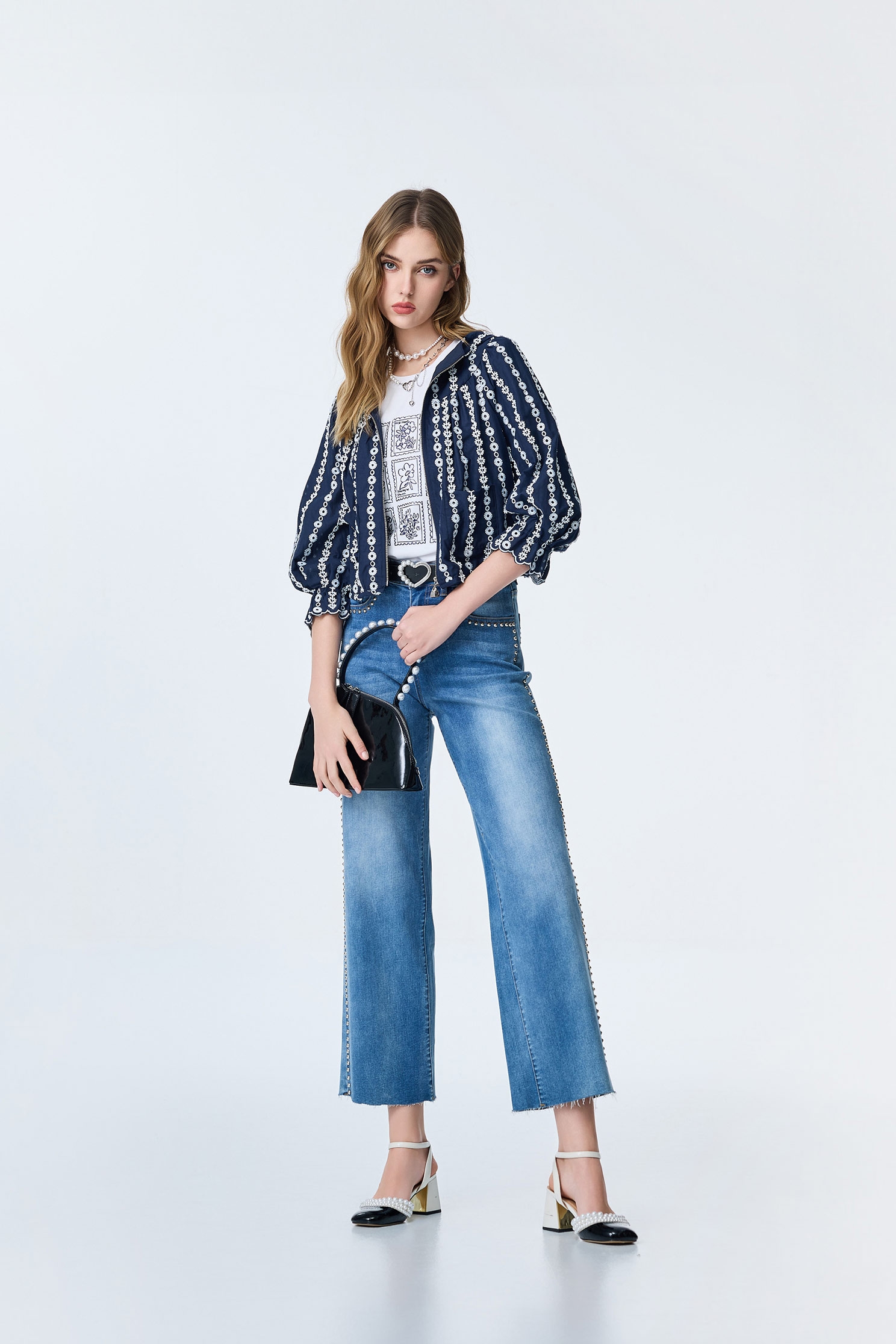 綴卯釘帥氣牛仔寬褲綴卯釘帥氣牛仔寬褲,丹寧,寬褲,春夏穿搭,牛仔,牛仔褲,約會特輯,褲子