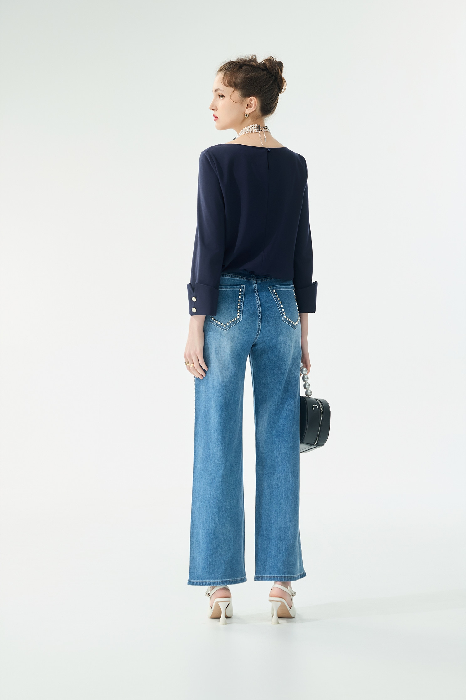 綴卯釘帥氣牛仔寬褲綴卯釘帥氣牛仔寬褲,丹寧,寬褲,春夏穿搭,牛仔,牛仔褲,約會特輯,褲子