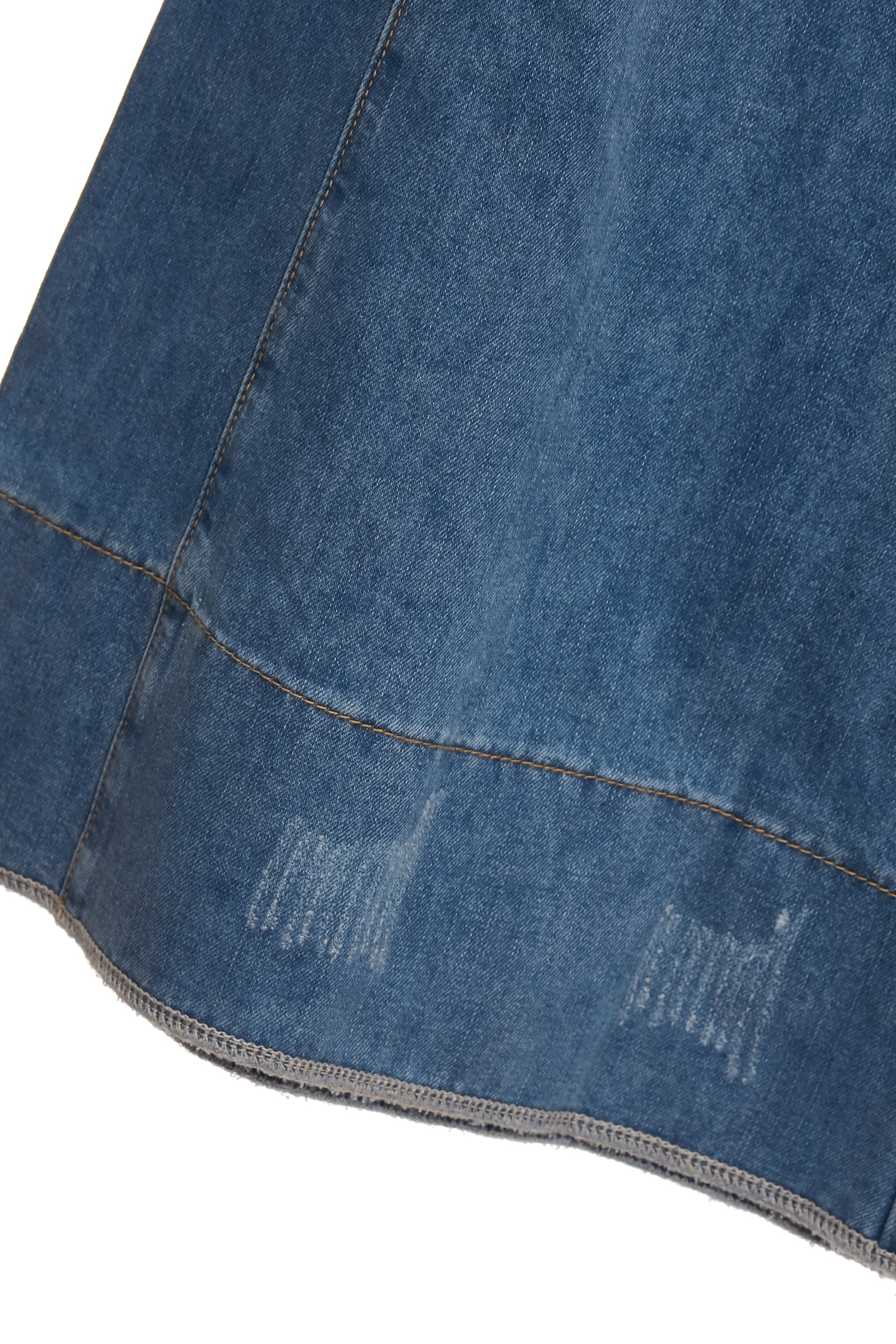 側邊剪接微刷破牛仔寬褲側邊剪接微刷破牛仔寬褲,丹寧,寬褲,春夏穿搭,牛仔,牛仔褲,牛仔長褲,白色長褲,約會特輯,褲子,輕奢度假,輕奢渡假,長褲