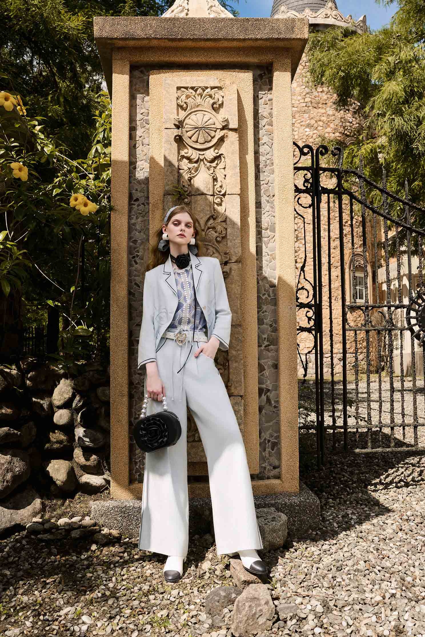 帆船藍鑲色邊寬腿褲帆船藍鑲色邊寬腿褲,上班OL穿搭,寬褲,時髦成套搭配,秋冬穿搭,褲子,長褲