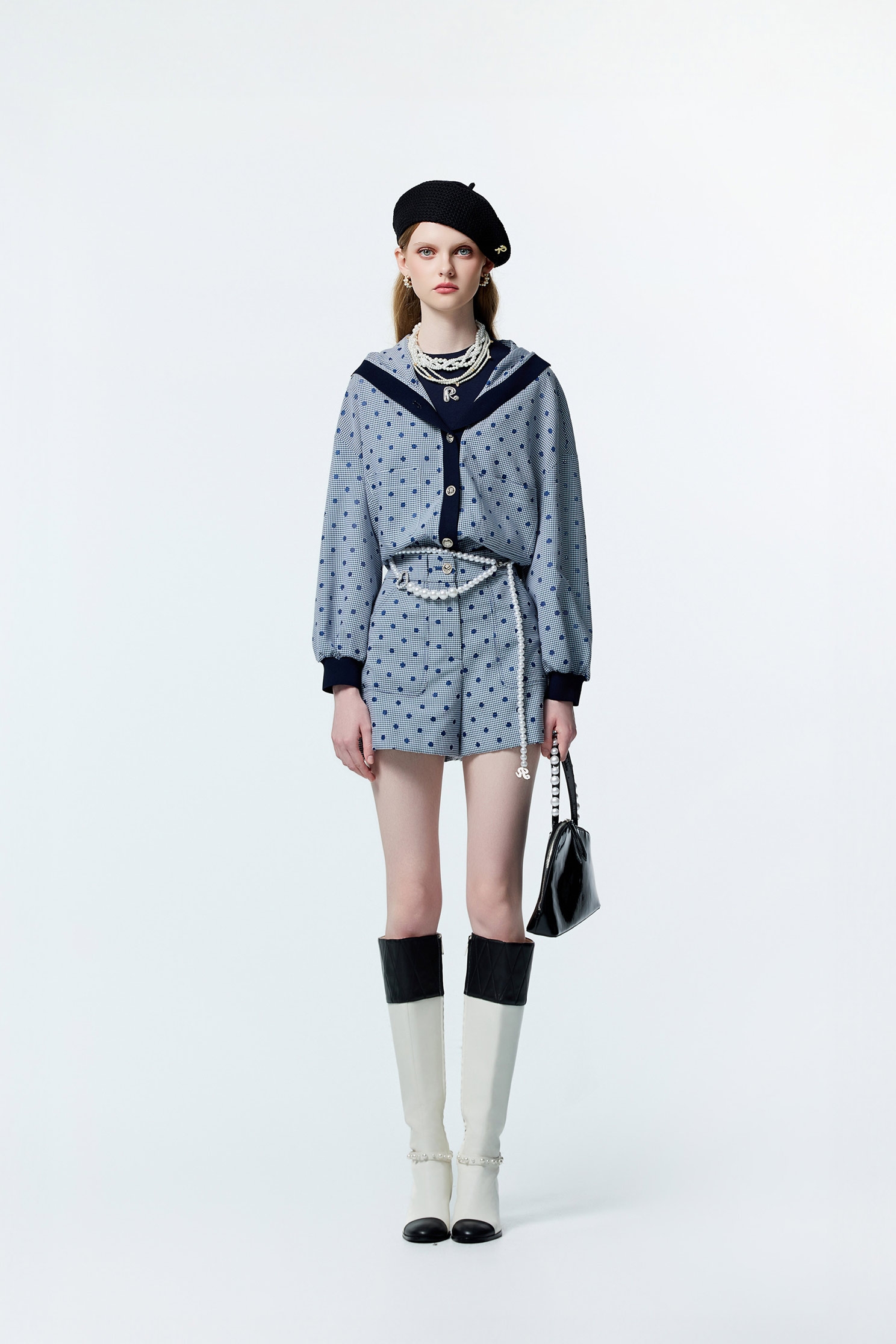 水手藍簍空點點短褲水手藍簍空點點短褲,上班OL穿搭,時髦成套搭配,格紋,波點,短褲,秋冬穿搭