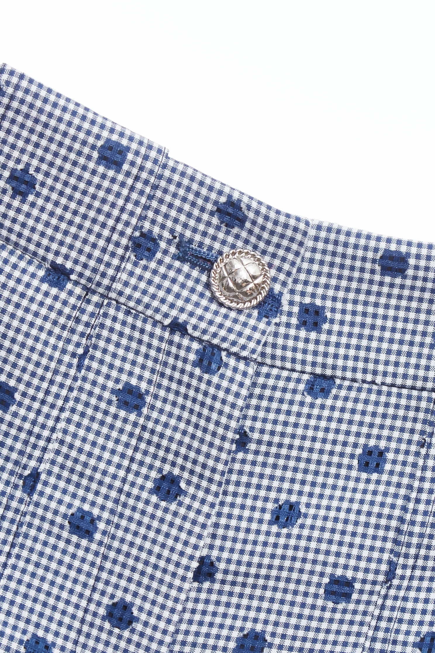 水手藍簍空點點短褲水手藍簍空點點短褲,上班OL穿搭,時髦成套搭配,格紋,波點,短褲,秋冬穿搭