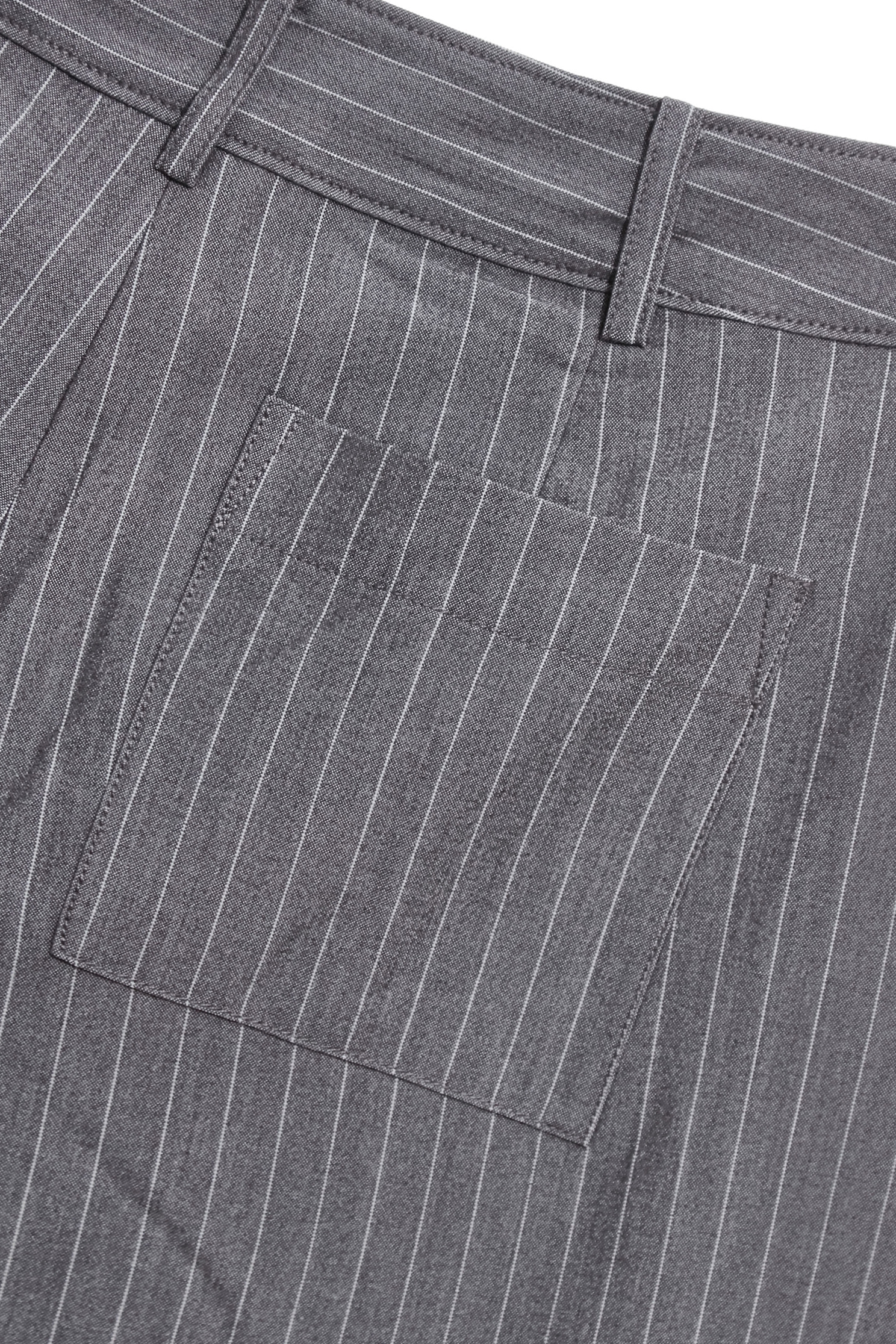 靜謐灰細條紋寬腿褲靜謐灰細條紋寬腿褲,上班OL穿搭,人氣商品,寬褲,時髦成套搭配,條紋,秋冬穿搭,腰帶,褲子