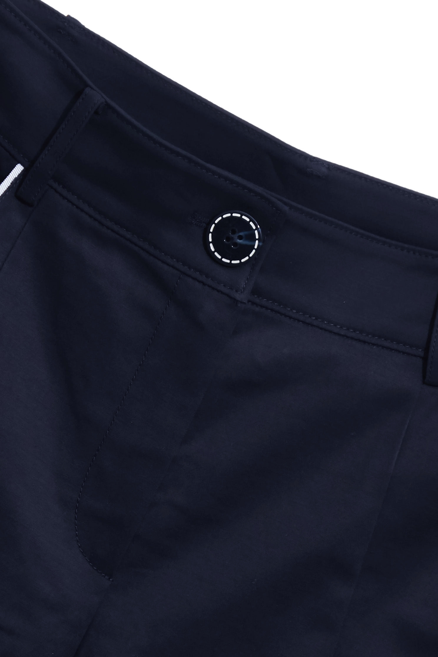 海軍藍鑲撞色邊長褲海軍藍鑲撞色邊長褲,上班OL穿搭,喇叭褲,秋冬穿搭,簡約穿搭,約會特輯,褲子,長褲