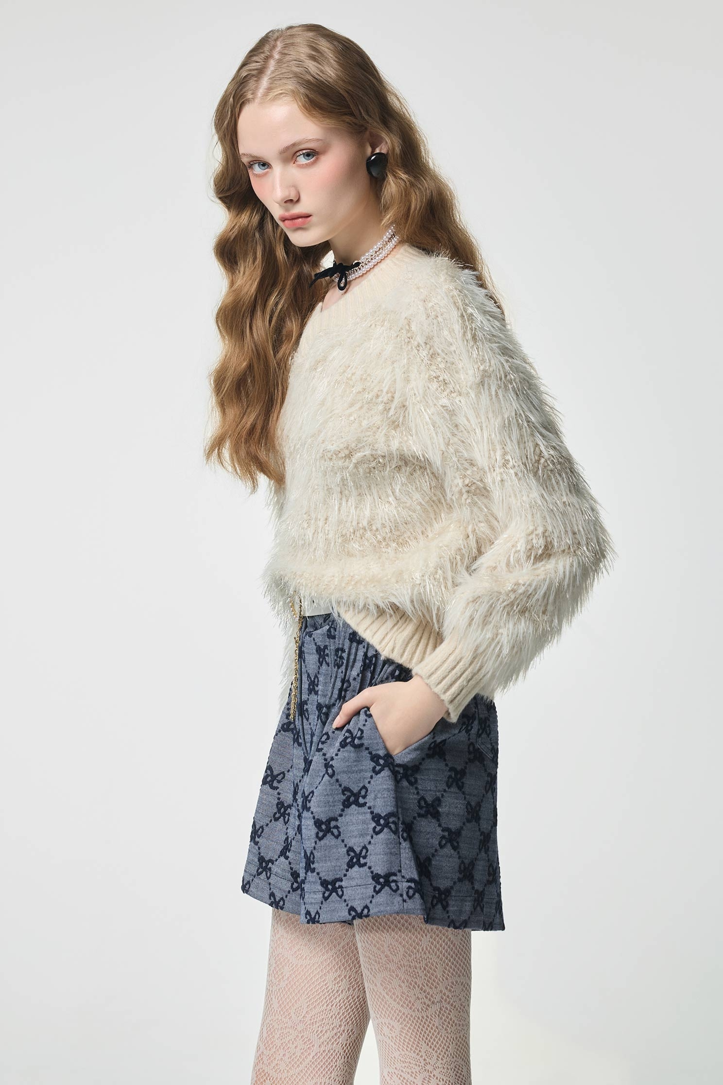 立體蝴蝶結紋理短褲立體蝴蝶結紋理短褲,上班OL穿搭,時髦成套搭配,短褲,秋冬穿搭,約會特輯,蝴蝶結,褲裙