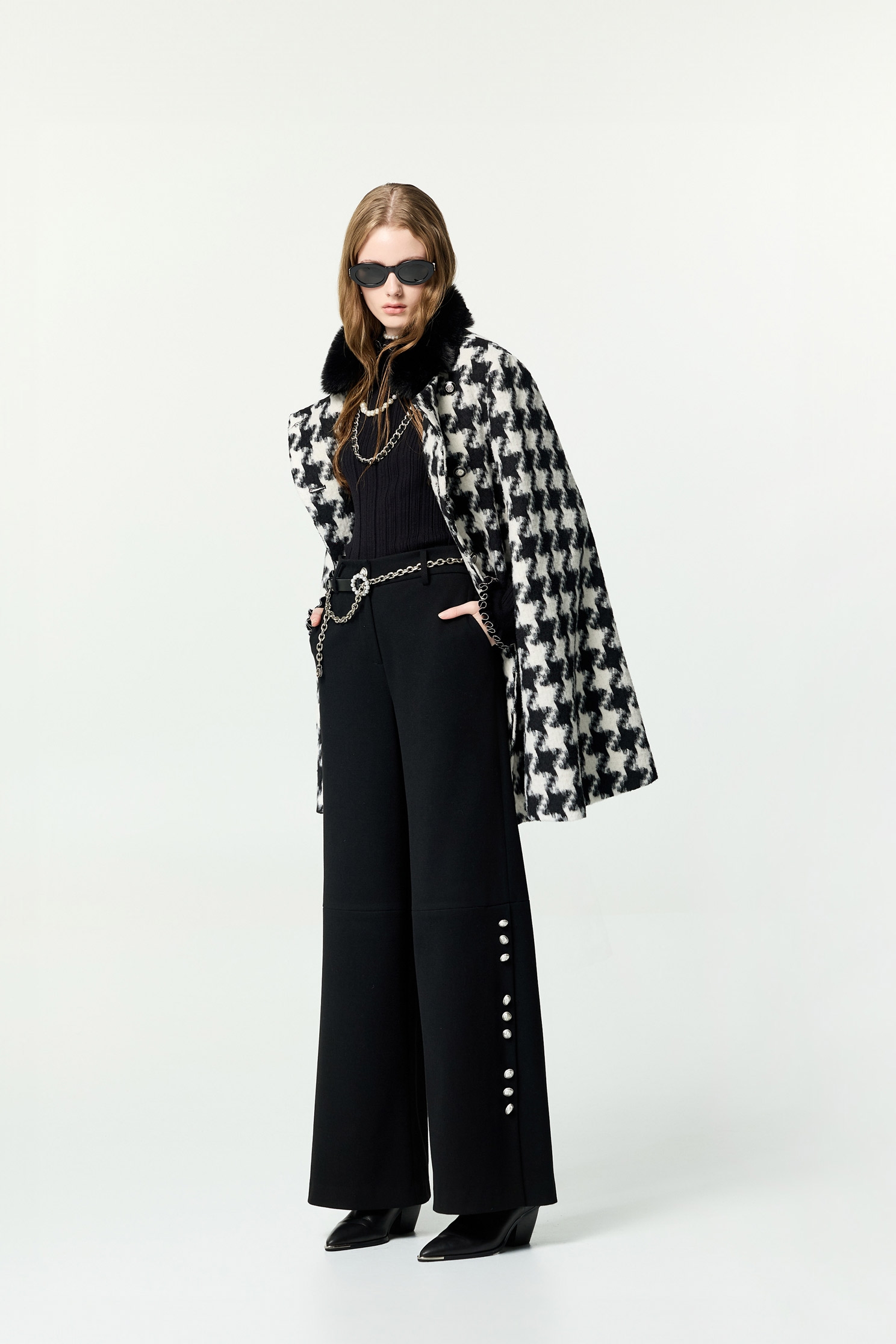 溫暖磨毛感彈性寬褲溫暖磨毛感彈性寬褲,上班OL穿搭,寬褲,秋冬穿搭,簡約穿搭,褲子,黑色褲子