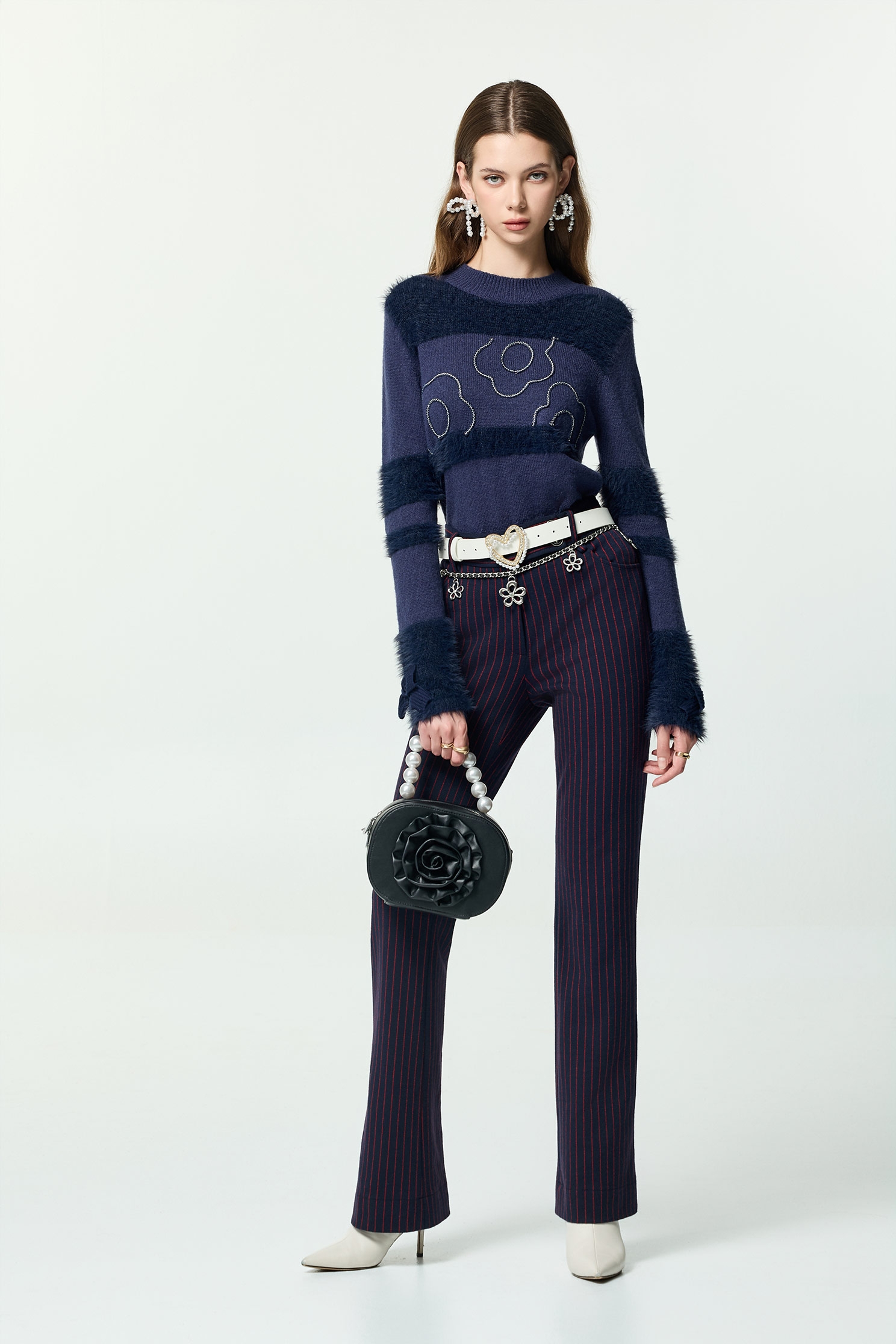 火焰色條紋喇叭長褲火焰色條紋喇叭長褲,上班OL穿搭,喇叭褲,條紋,秋冬穿搭,約會特輯,褲子,針織,長褲