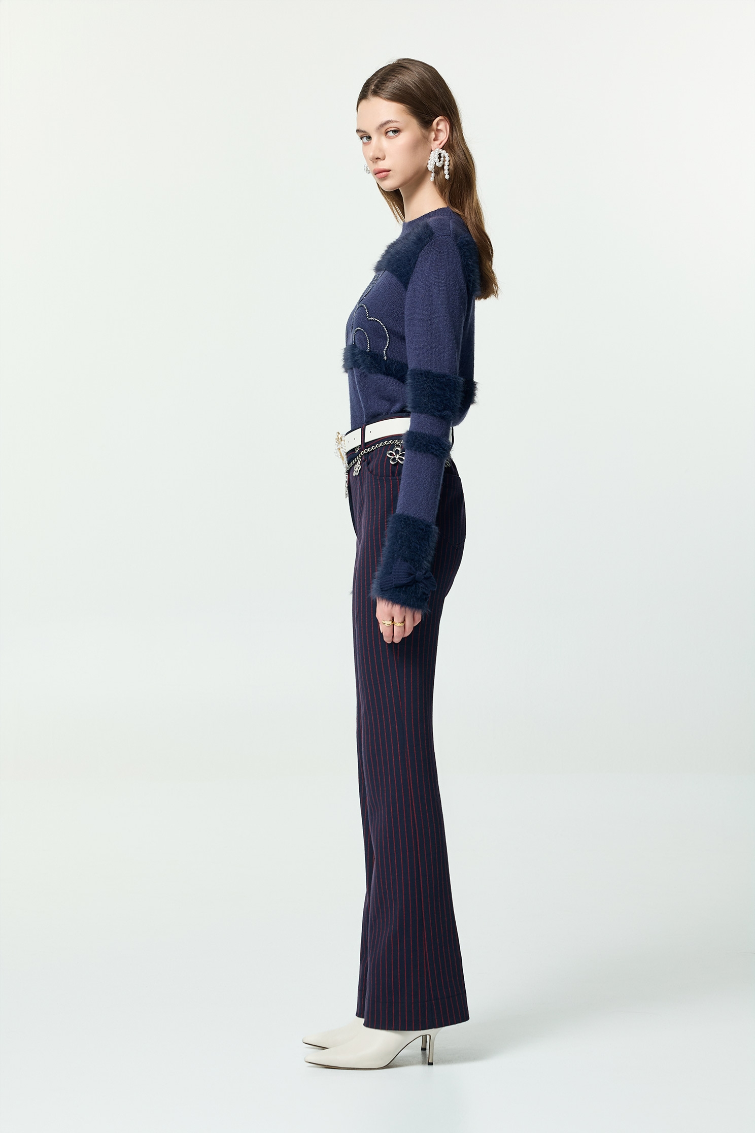 火焰色條紋喇叭長褲火焰色條紋喇叭長褲,上班OL穿搭,喇叭褲,條紋,秋冬穿搭,約會特輯,褲子,針織,長褲