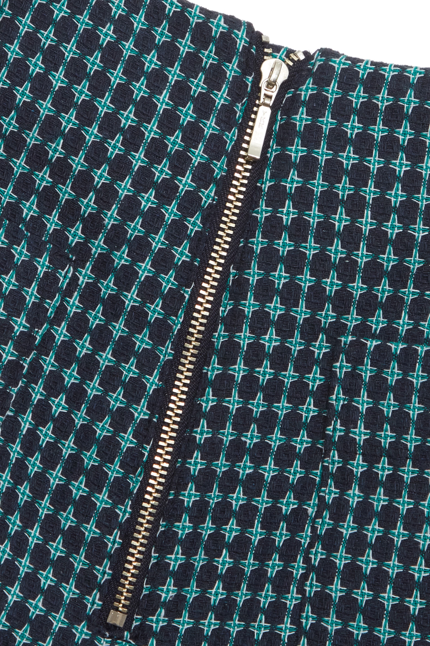 崁冰綠色格紋短褲崁冰綠色格紋短褲,上班OL穿搭,春夏穿搭,時髦成套搭配,格紋,短褲,約會特輯,褲子