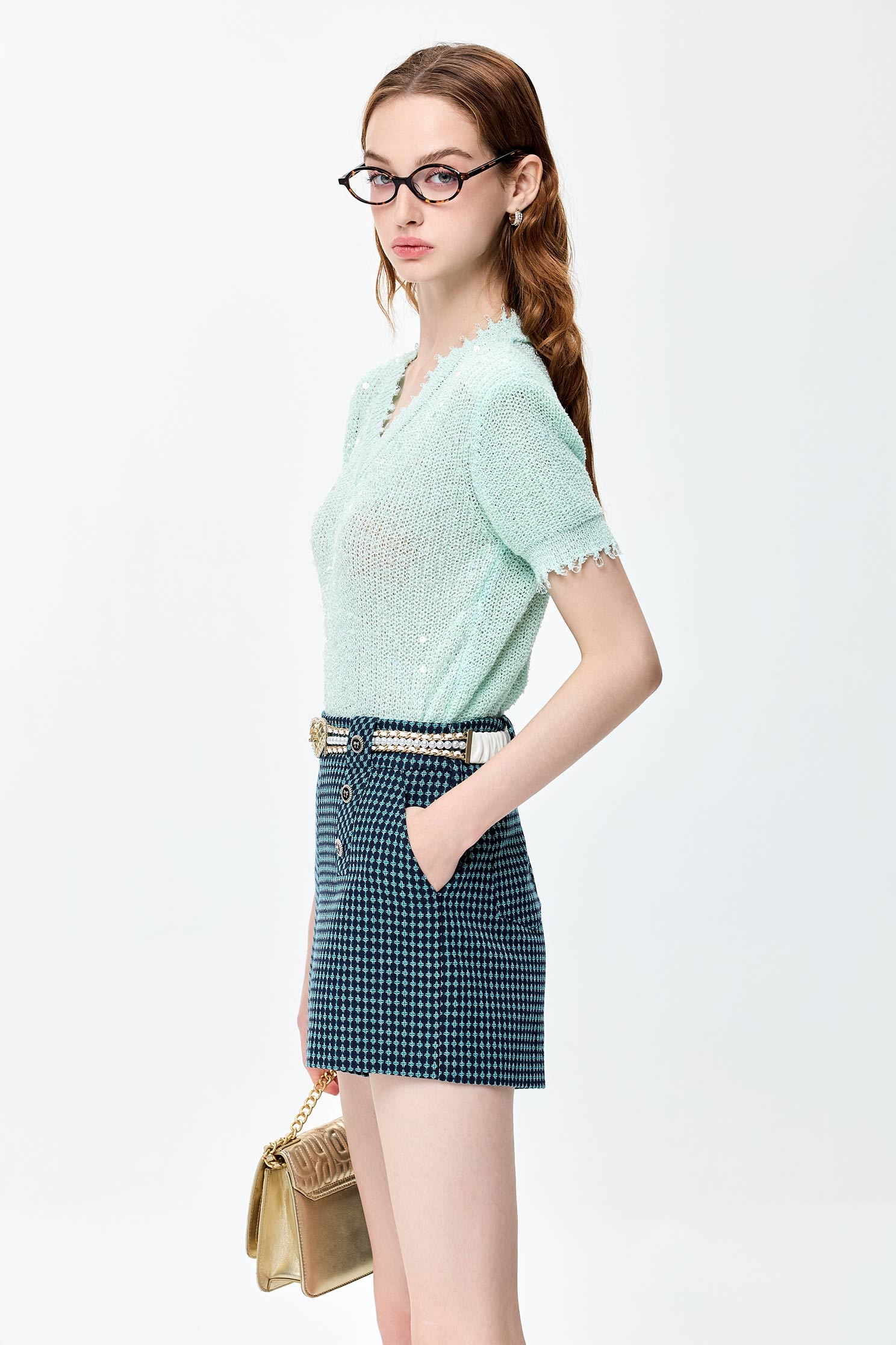 崁冰綠色格紋短褲崁冰綠色格紋短褲,上班OL穿搭,春夏穿搭,時髦成套搭配,格紋,短褲,約會特輯,褲子