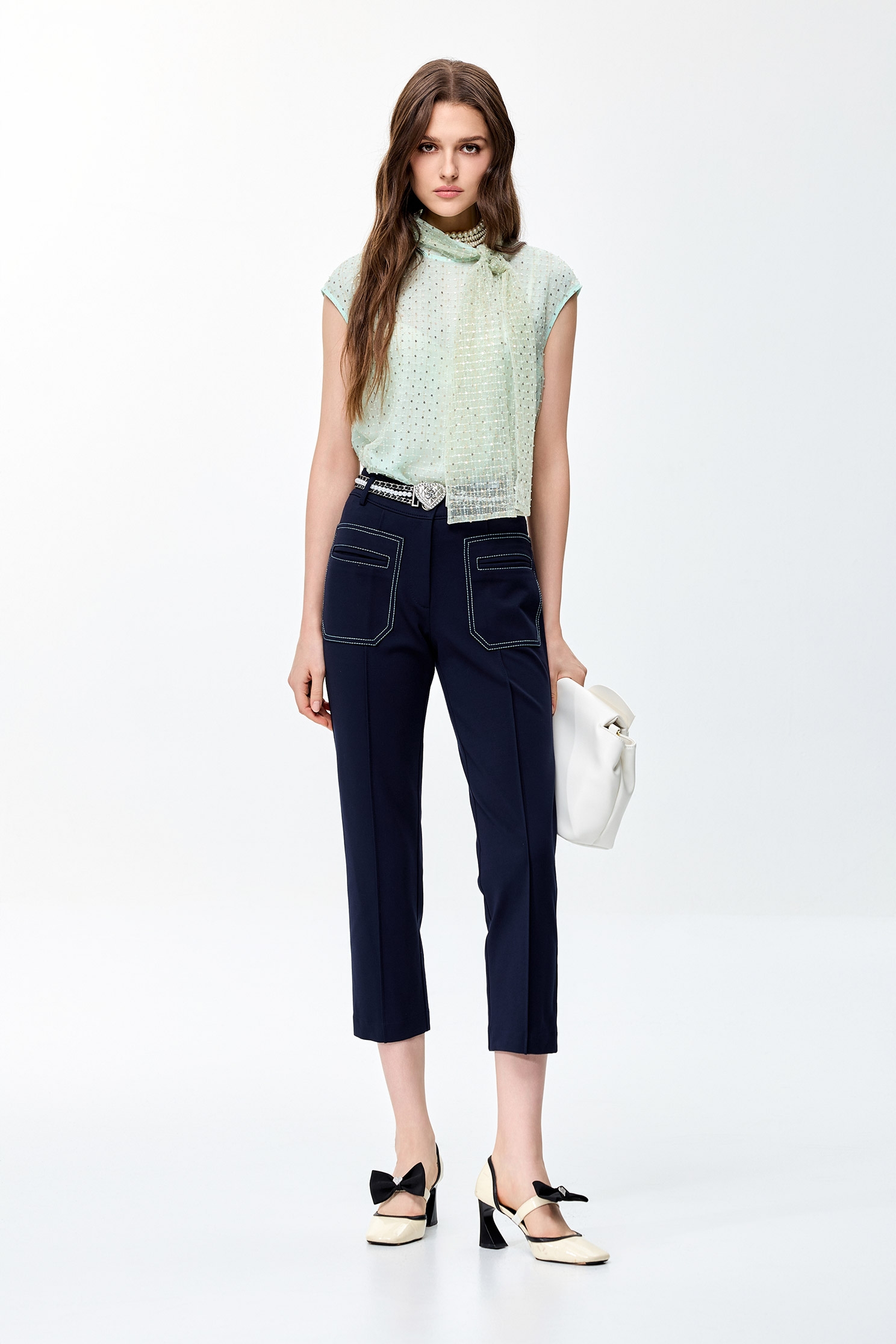 口袋鑲冰綠色邊線長褲口袋鑲冰綠色邊線長褲,上班OL穿搭,春夏穿搭,窄管褲,褲子