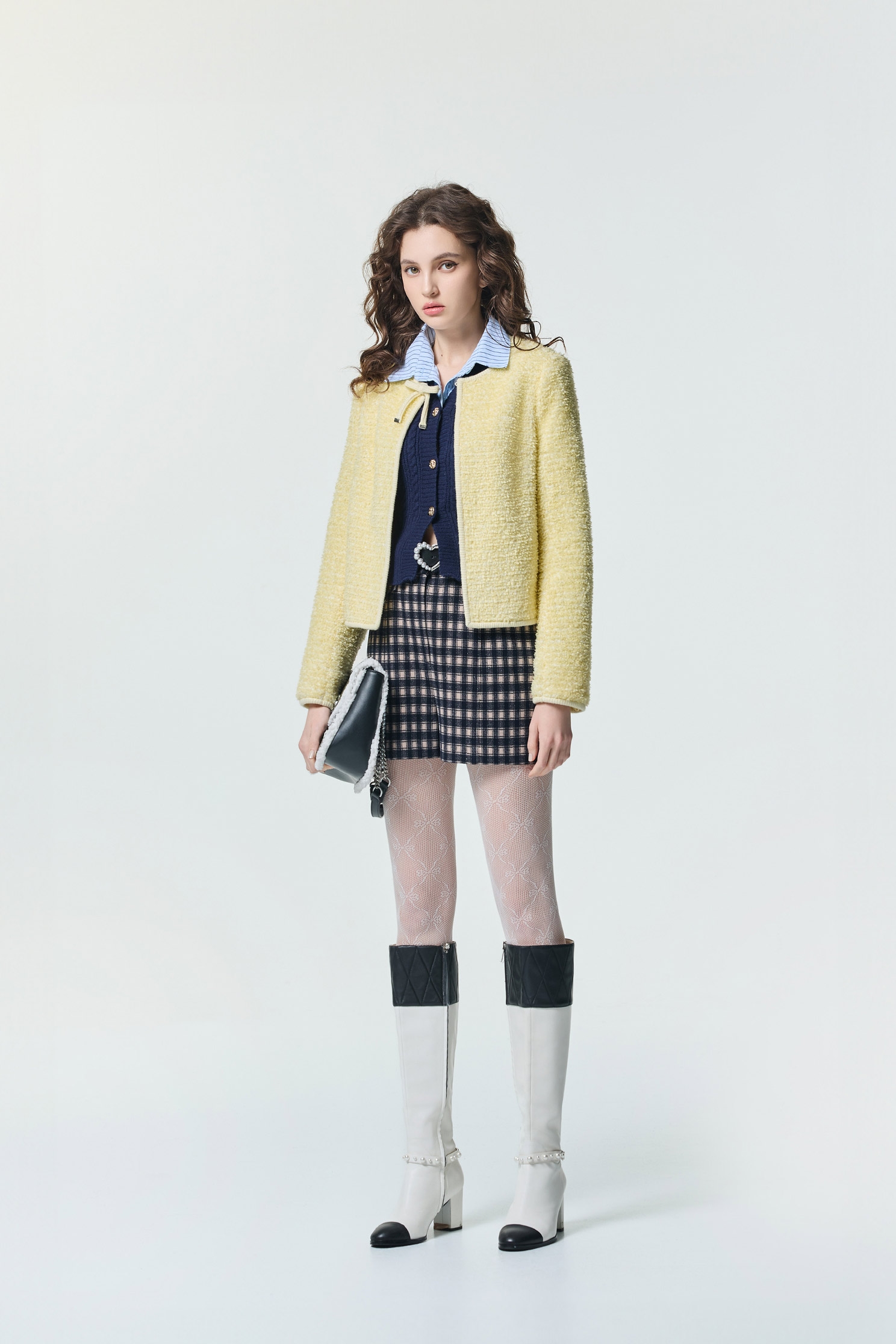 海軍藍閃光格紋短褲海軍藍閃光格紋短褲,上班OL穿搭,人氣商品,春夏穿搭,時髦成套搭配,格紋,短褲,約會特輯