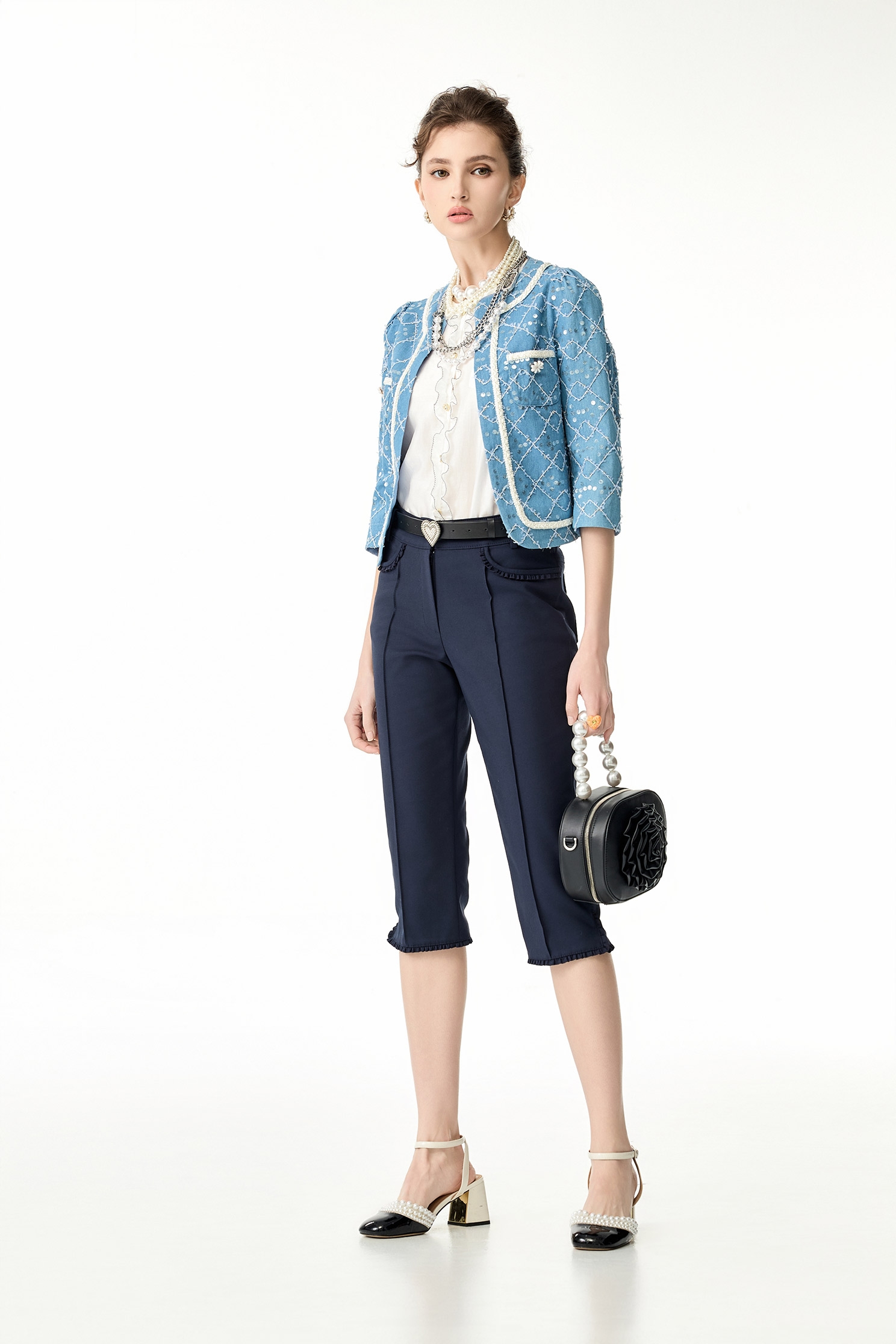 暮色藍荷葉邊七分褲暮色藍荷葉邊七分褲,上班OL穿搭,春夏穿搭,窄管褲,荷葉,褲子