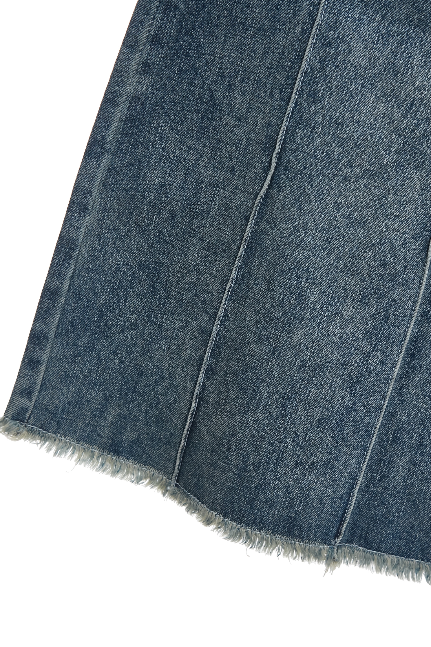 打褶漸層染牛仔喇叭褲打褶漸層染牛仔喇叭褲,丹寧,喇叭褲,寬褲,春夏穿搭,牛仔,約會特輯,褲子