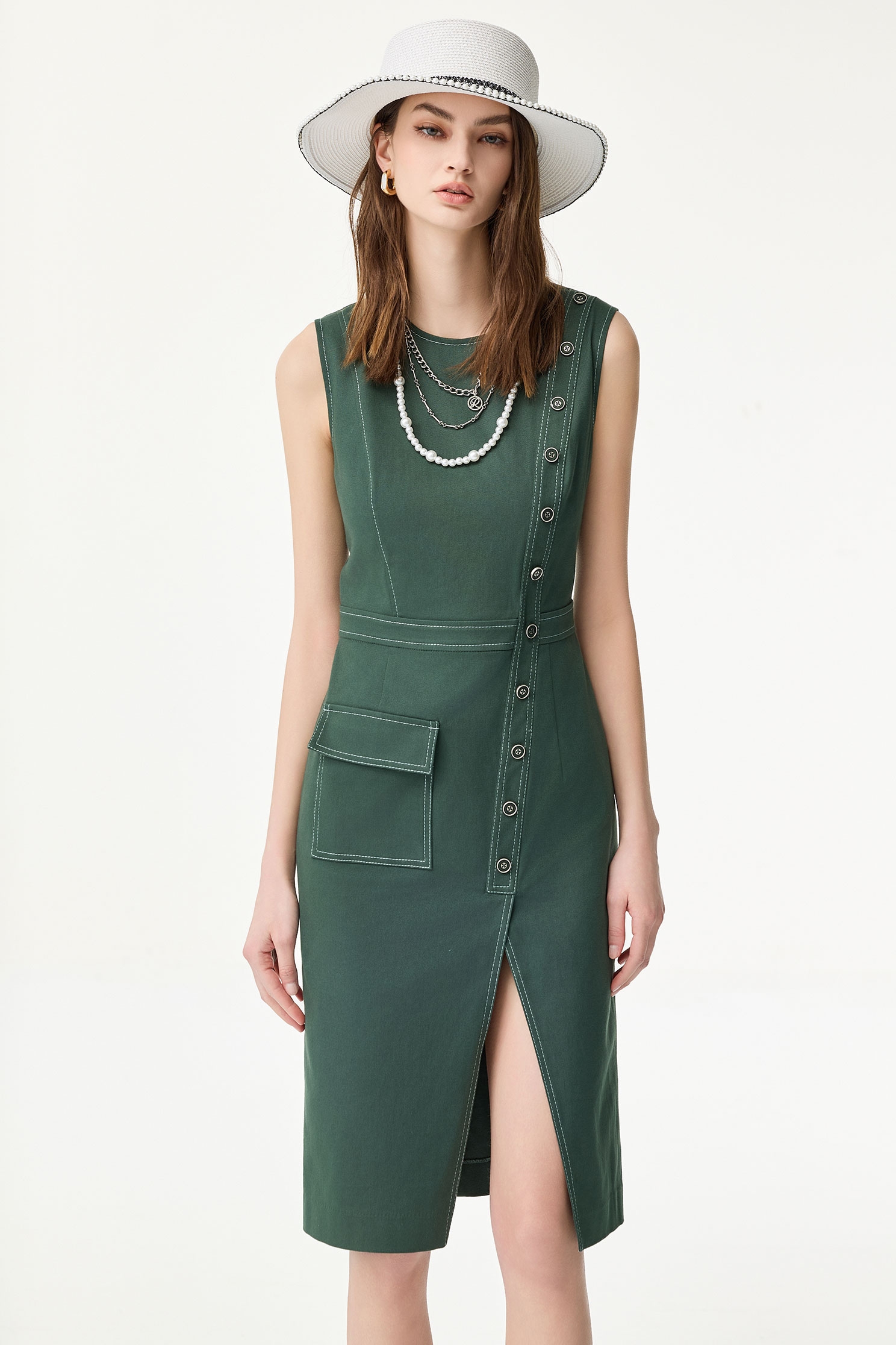 高山綠跳色壓線不對稱洋裝高山綠跳色壓線不對稱洋裝,一般洋裝,人氣商品,春夏穿搭,洋裝特輯,牛仔,背心,輕奢度假,輕奢渡假