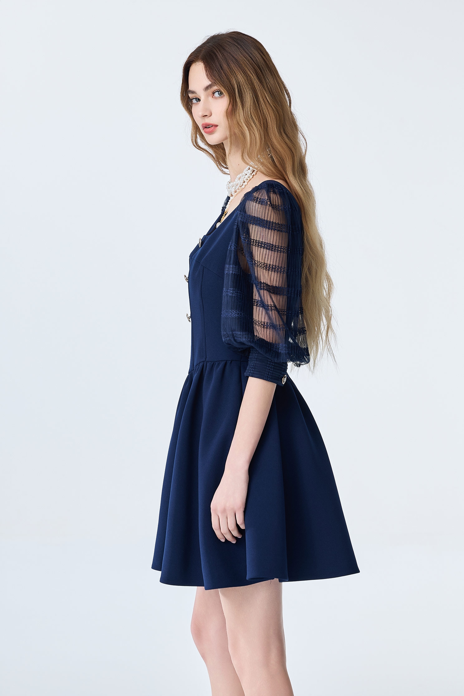 海洋洞穴色蕾絲袖洋裝海洋洞穴色蕾絲袖洋裝,U領洋裝,一般洋裝,人氣商品,小禮服,春夏穿搭,洋裝特輯,約會特輯,蕾絲,蕾絲洋裝,蕾絲裙,長袖洋裝