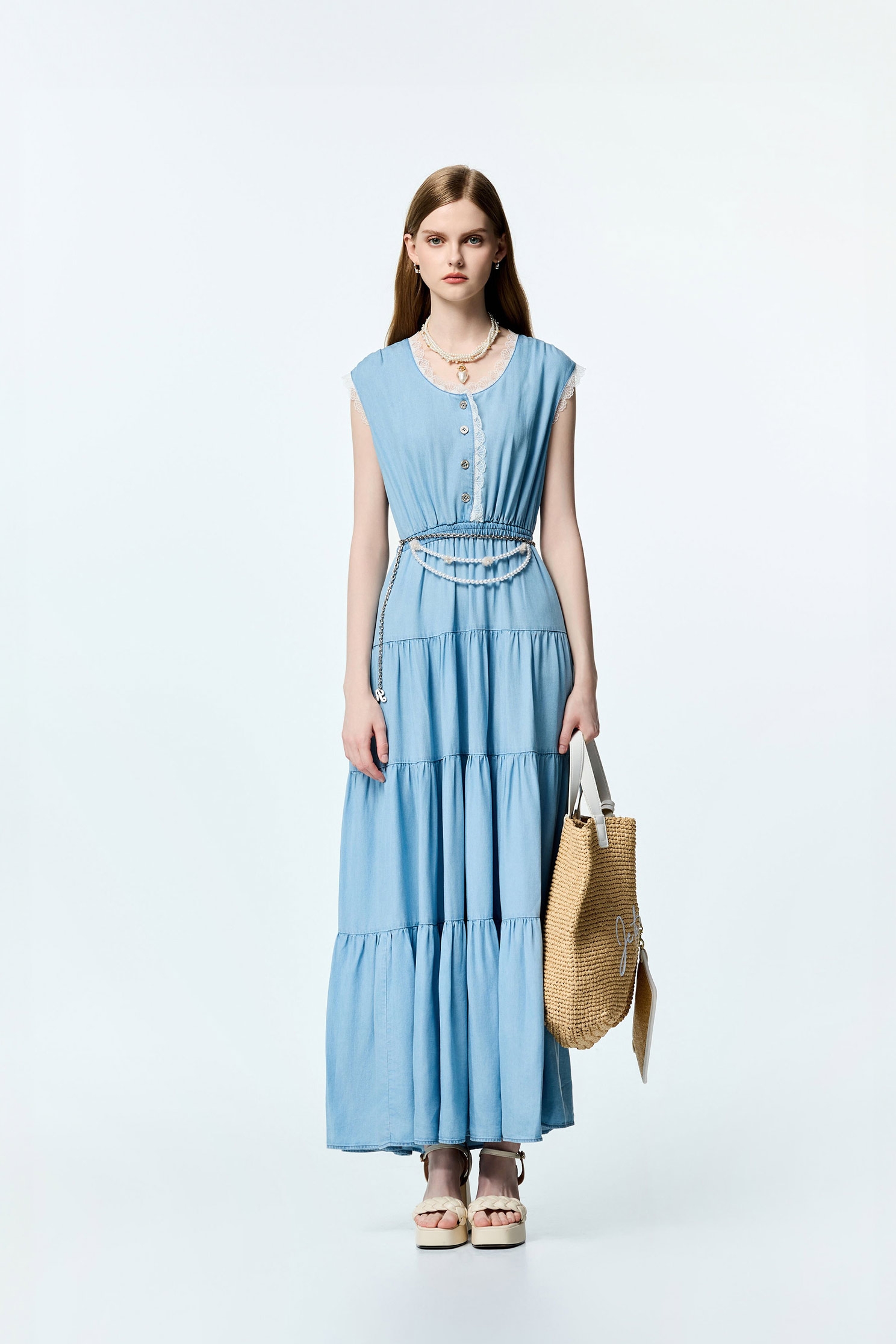 綴蕾絲天絲棉洋裝綴蕾絲天絲棉洋裝,小禮服,春夏穿搭,洋裝特輯,牛仔,洋裝,約會特輯,網裙,蕾絲,蕾絲洋裝,輕奢度假,輕奢渡假