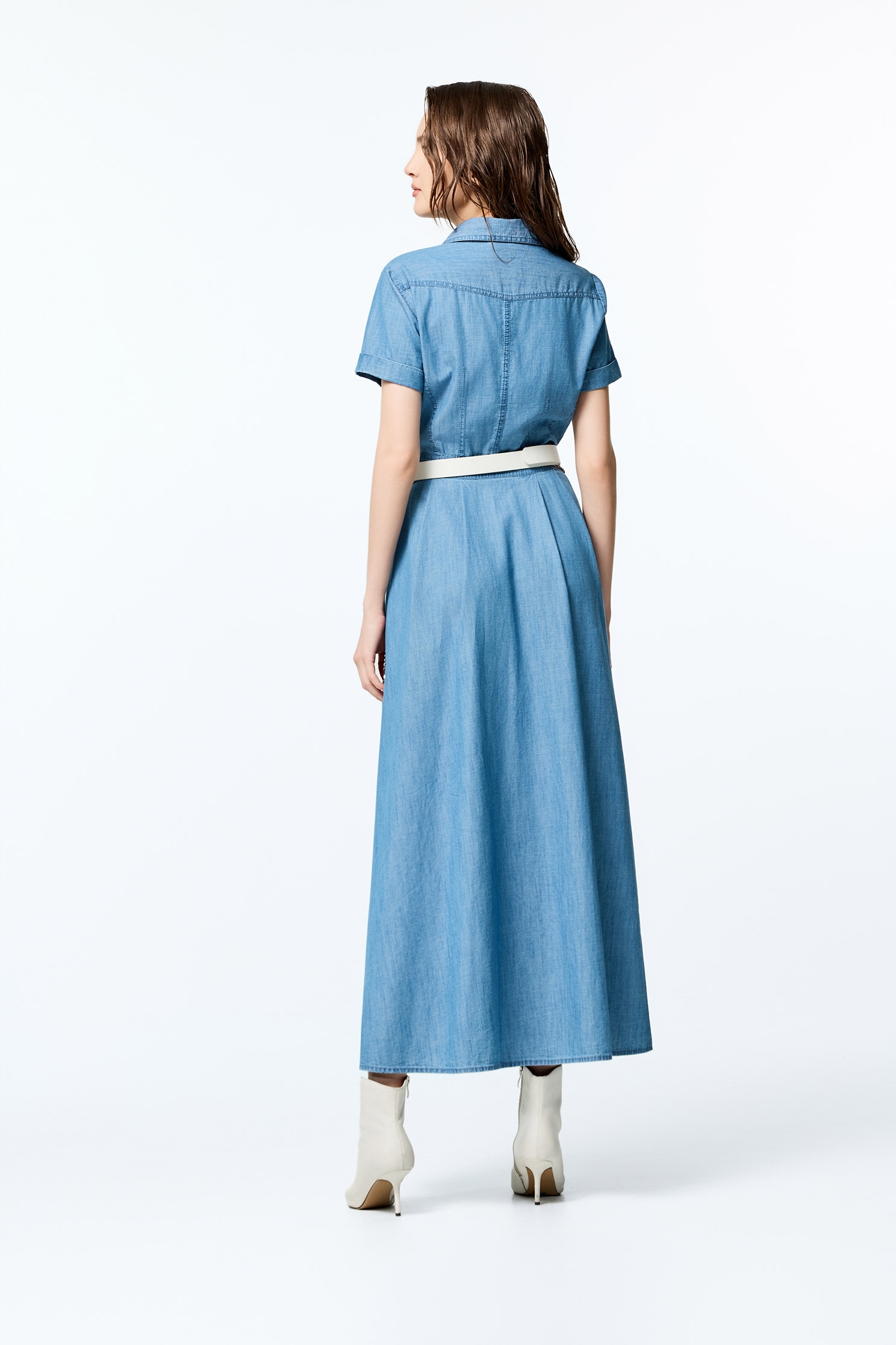 復古牛仔藍休閒洋裝復古牛仔藍休閒洋裝,休閒洋裝,洋裝特輯,牛仔,牛仔,洋裝,秋冬穿搭,約會特輯,襯衫,輕奢度假,輕奢渡假,長版襯衫