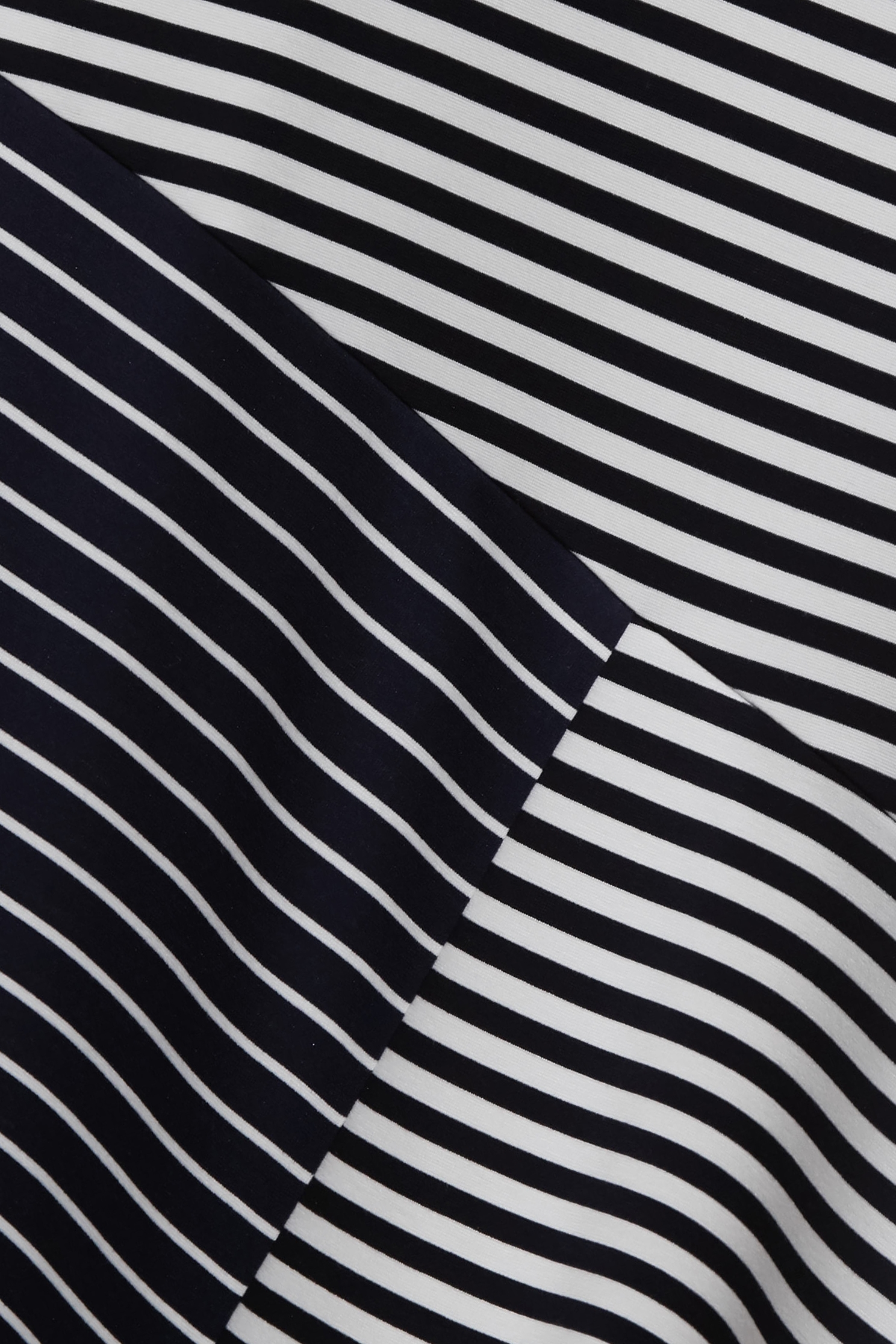 不對稱條紋剪接洋裝不對稱條紋剪接洋裝,一般洋裝,條紋,洋裝特輯,秋冬穿搭,輕奢度假,輕奢渡假