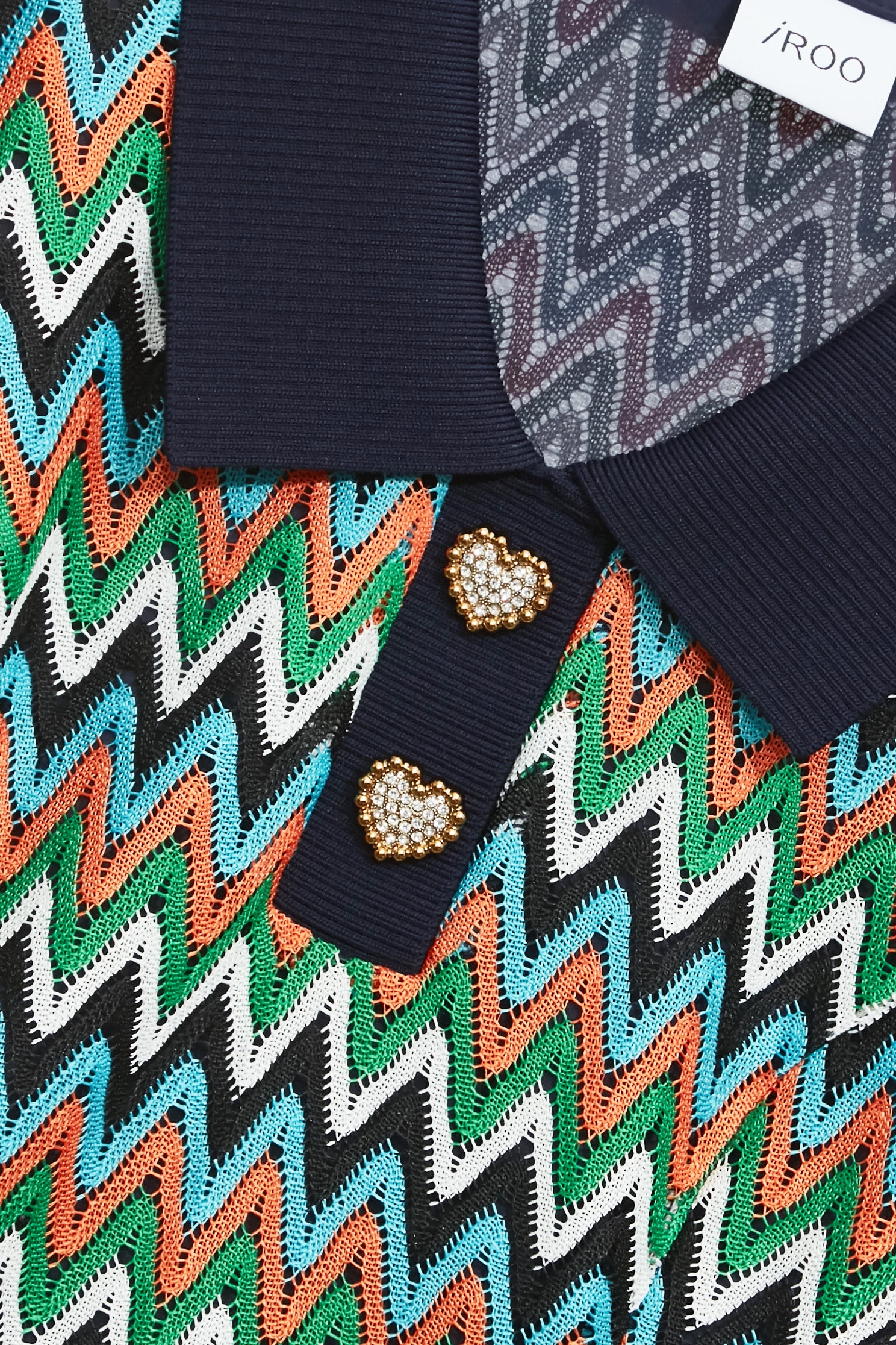 五彩山形紋洋裝五彩山形紋洋裝,V領洋裝,一般洋裝,人氣商品,春夏穿搭,洋裝特輯,短袖洋裝,蕾絲