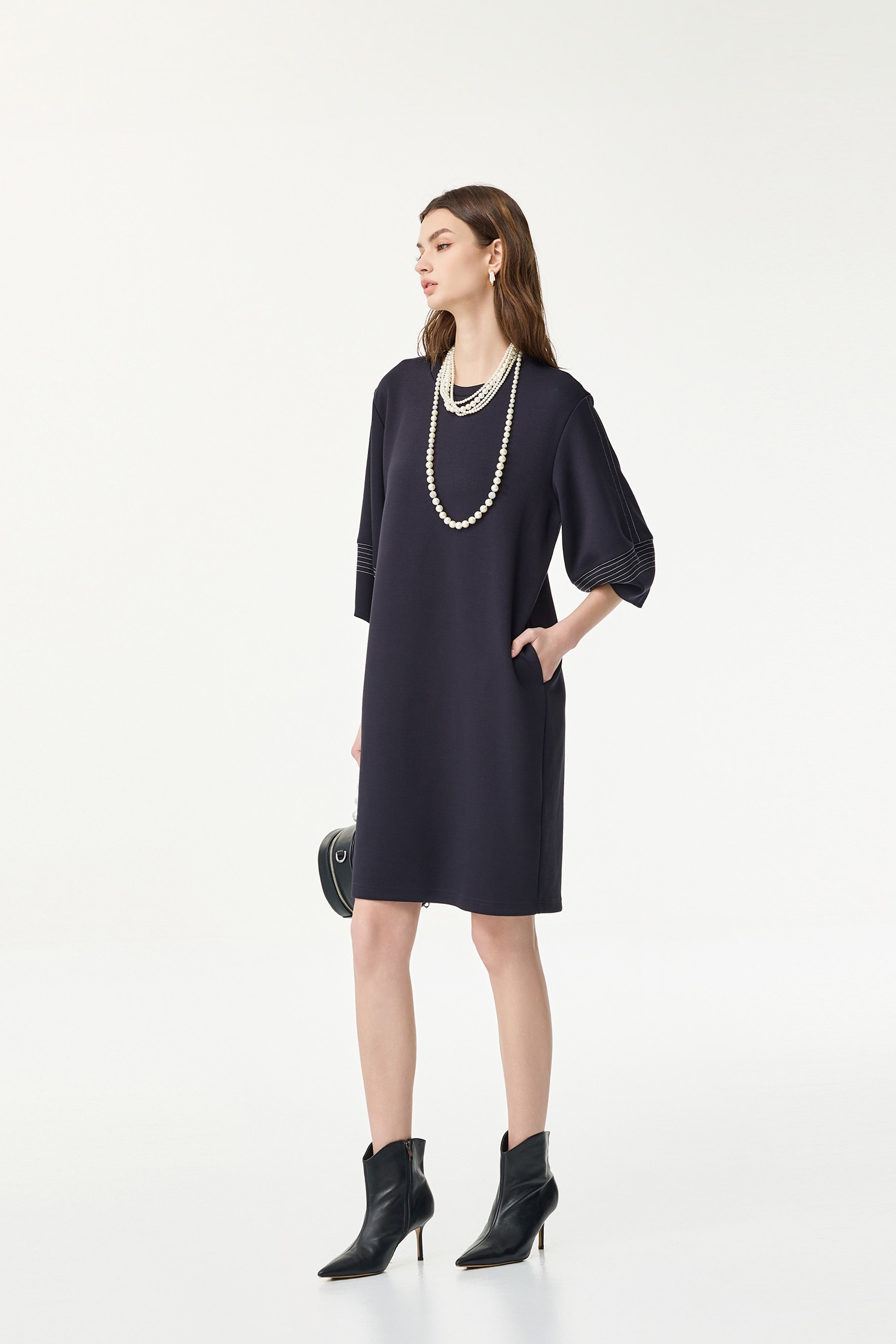 午夜藍跳線設計直筒洋裝午夜藍跳線設計直筒洋裝,一般洋裝,春夏穿搭,洋裝特輯,長袖洋裝