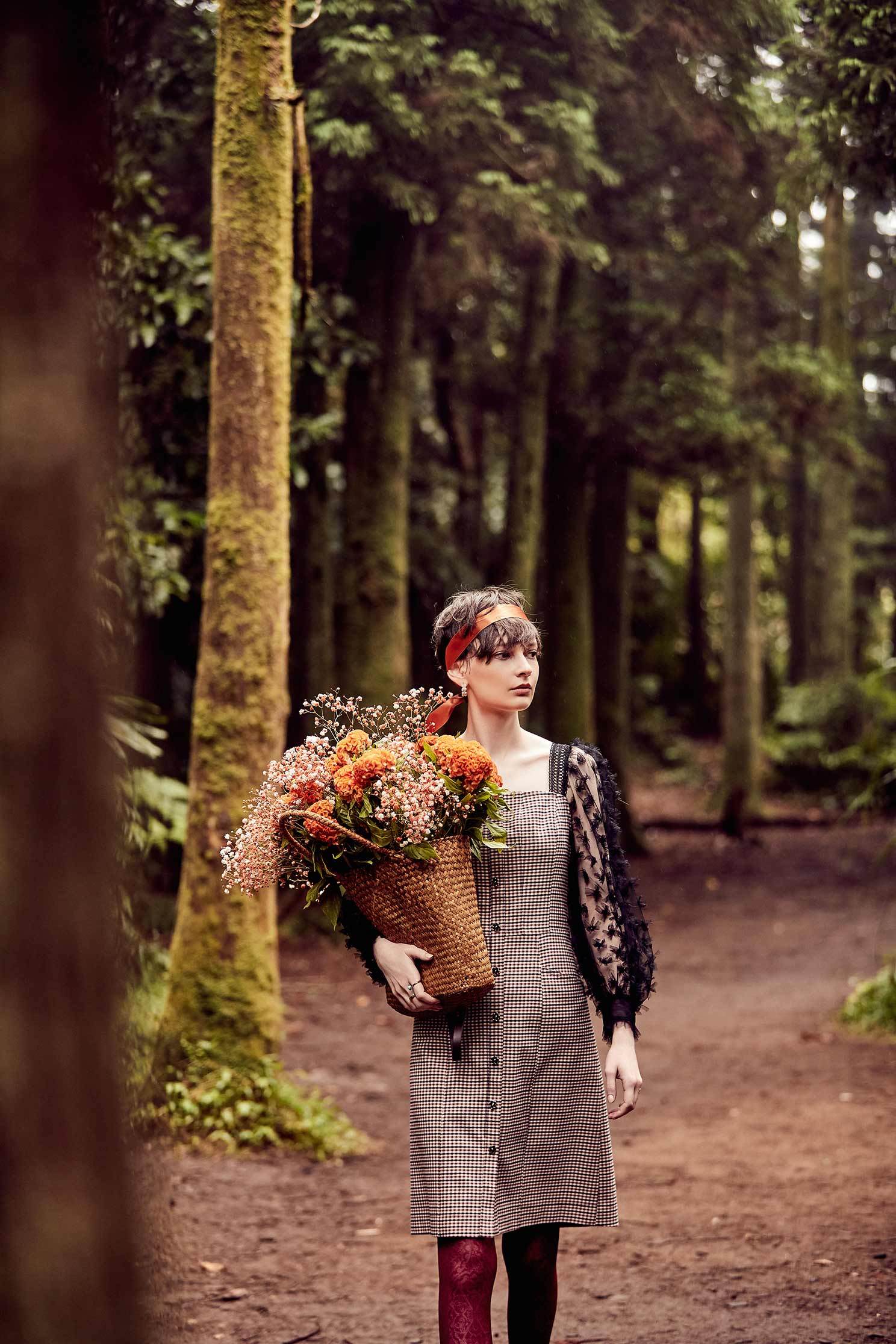 立體花網紗袖洋裝立體花網紗袖洋裝,一般洋裝,格紋,秋冬穿搭,約會特輯,網紗