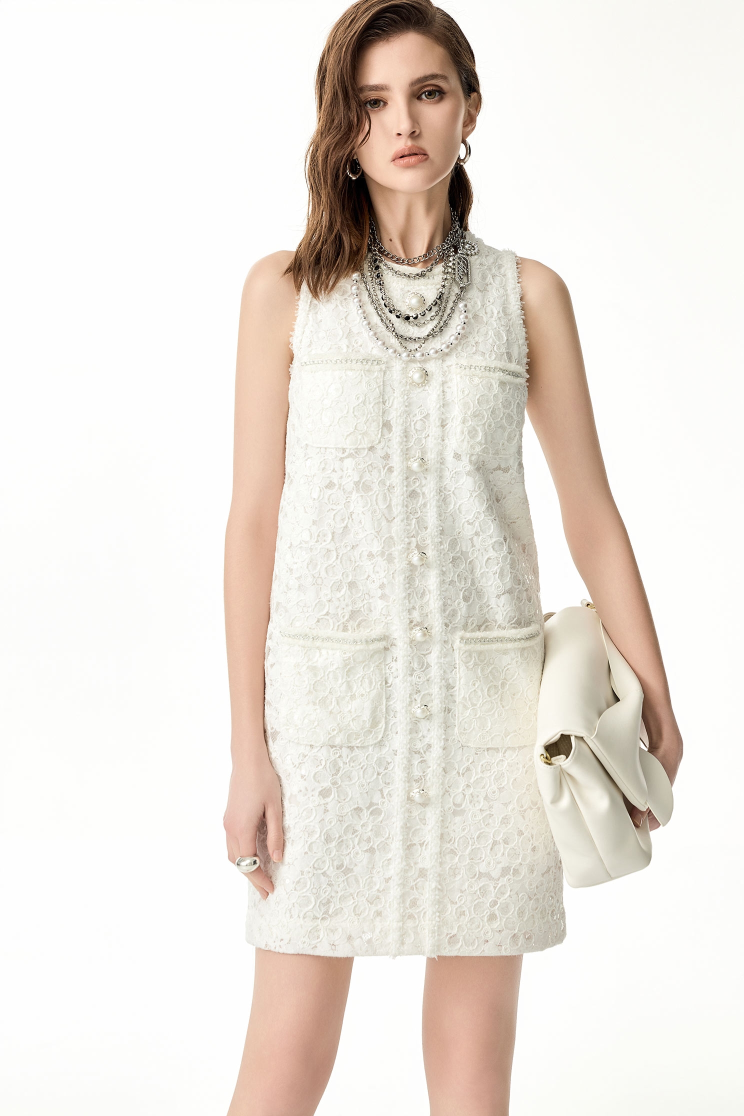 奶油白亮片蕾絲無袖短洋裝奶油白亮片蕾絲無袖短洋裝,一般洋裝,人氣商品,小禮服,春夏穿搭,洋裝特輯,無袖洋裝,珍珠,短袖洋裝,花花世界,蕾絲,蕾絲洋裝,蕾絲裙