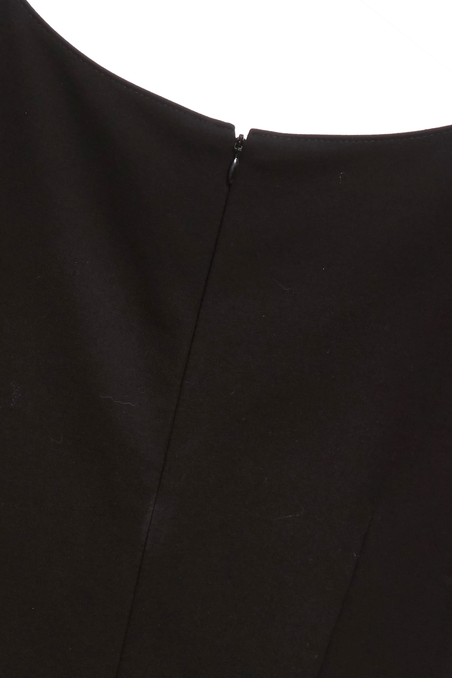 黑白拼色立體繞花洋裝黑白拼色立體繞花洋裝,一般洋裝,人氣商品,春夏穿搭,洋裝特輯,花花世界