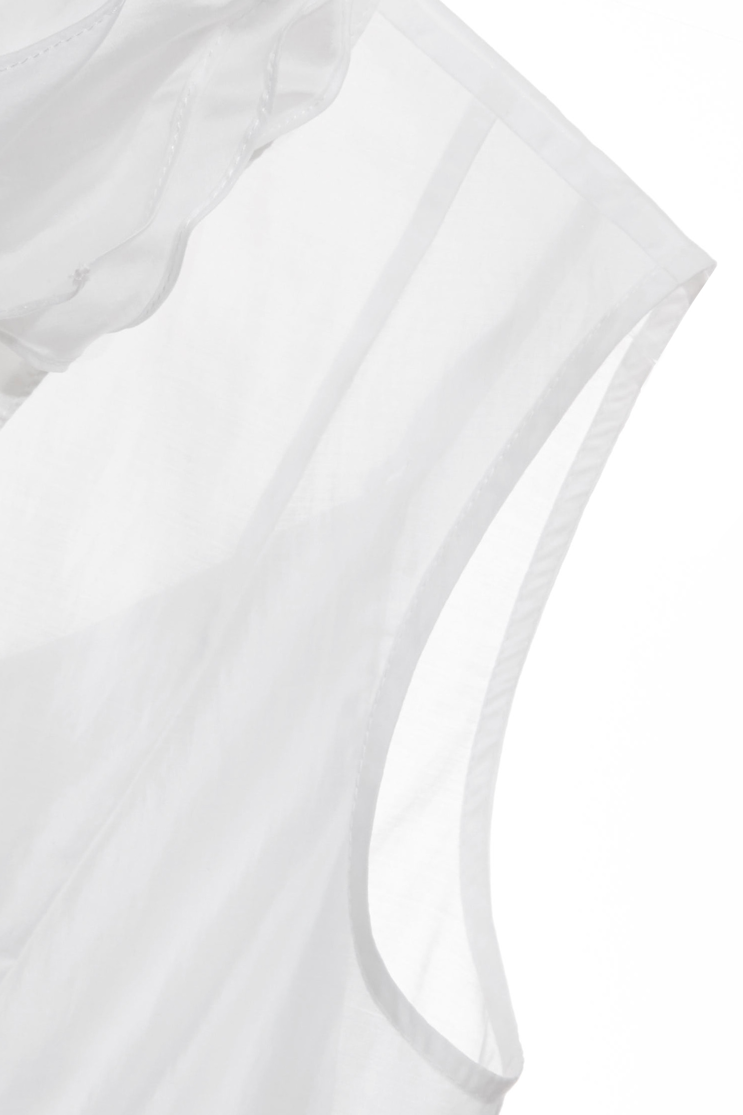 玫瑰花瓣領無袖絲棉襯衫玫瑰花瓣領無袖絲棉襯衫,一般背心,一般背心馬甲,內搭上衣,春夏穿搭,白色背心,背心