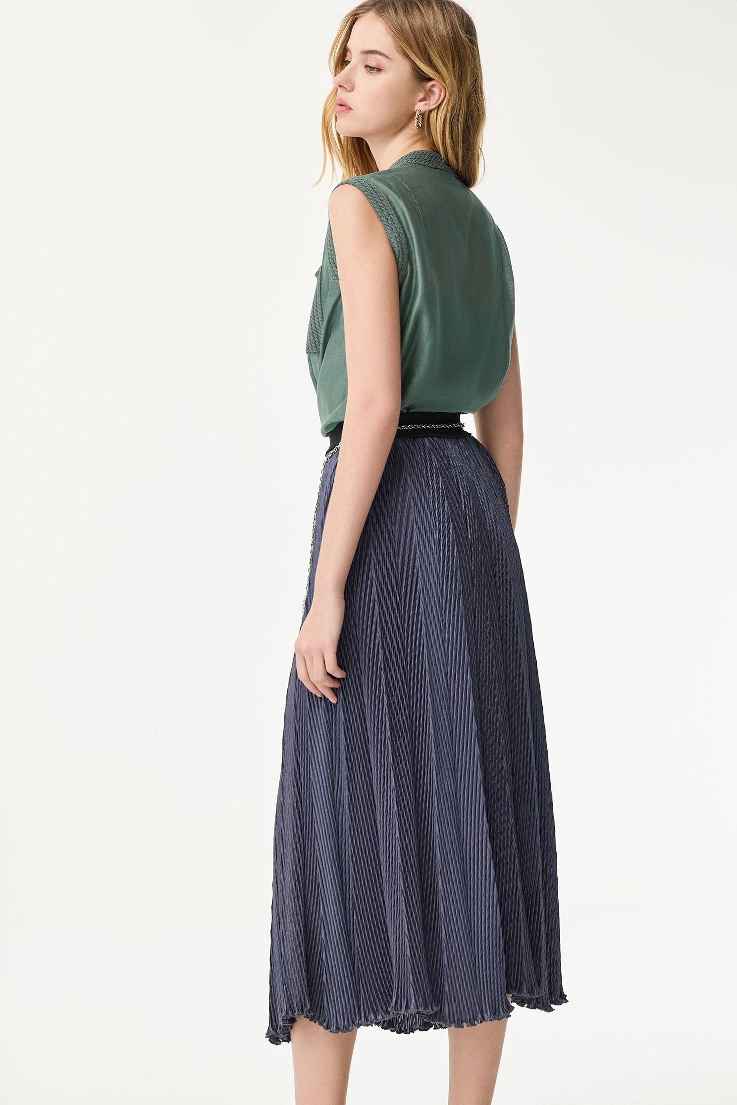 高山綠絲棉拼針織背心高山綠絲棉拼針織背心,一般背心,一般背心馬甲,人氣商品,春夏穿搭,約會特輯,背心,輕奢度假,輕奢渡假,針織,針織背心