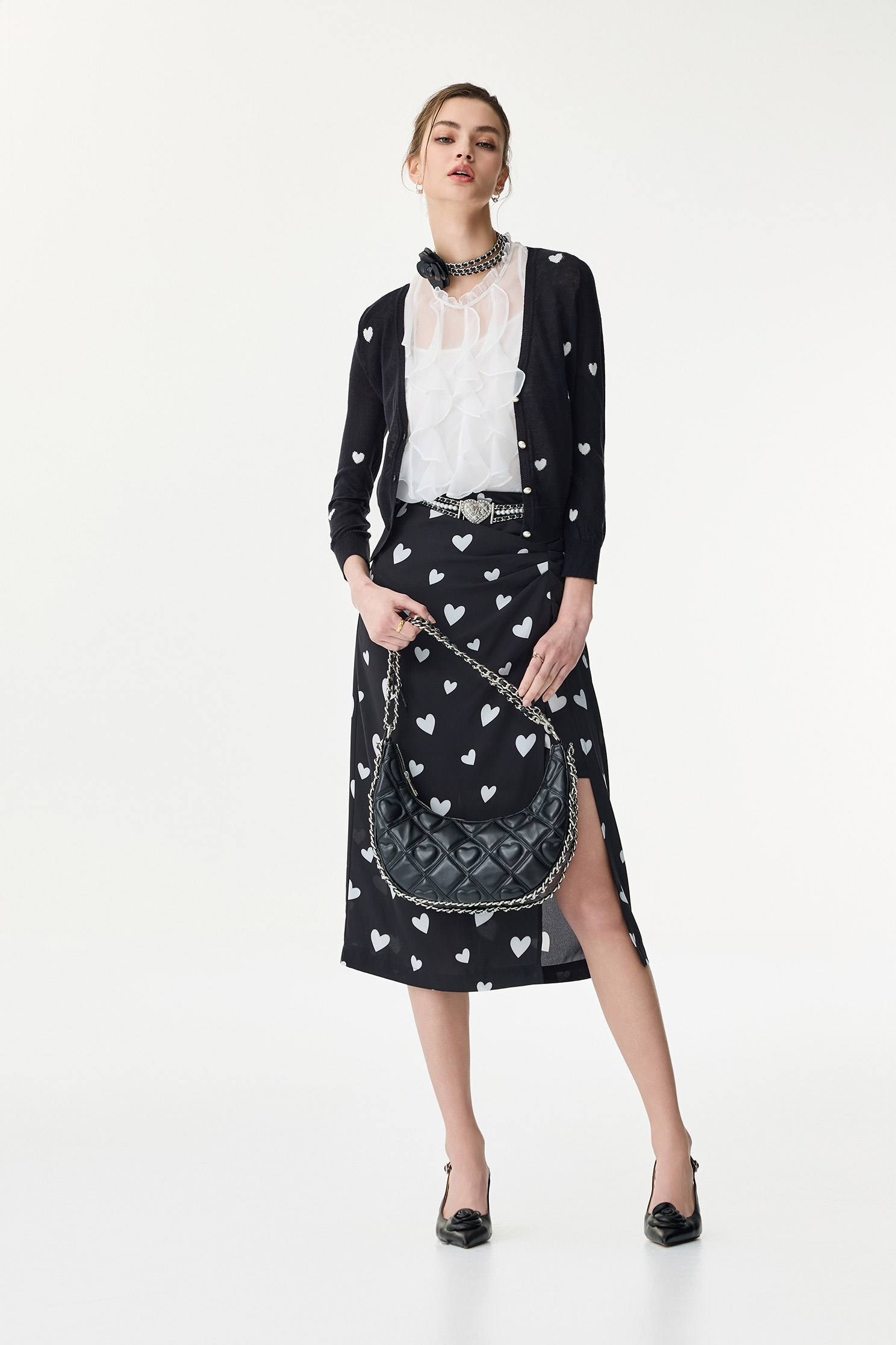 飄逸荷葉背心單品飄逸荷葉背心單品,一般背心,一般背心馬甲,內搭上衣,春夏穿搭,珍珠,白色背心,約會特輯,背心,荷葉