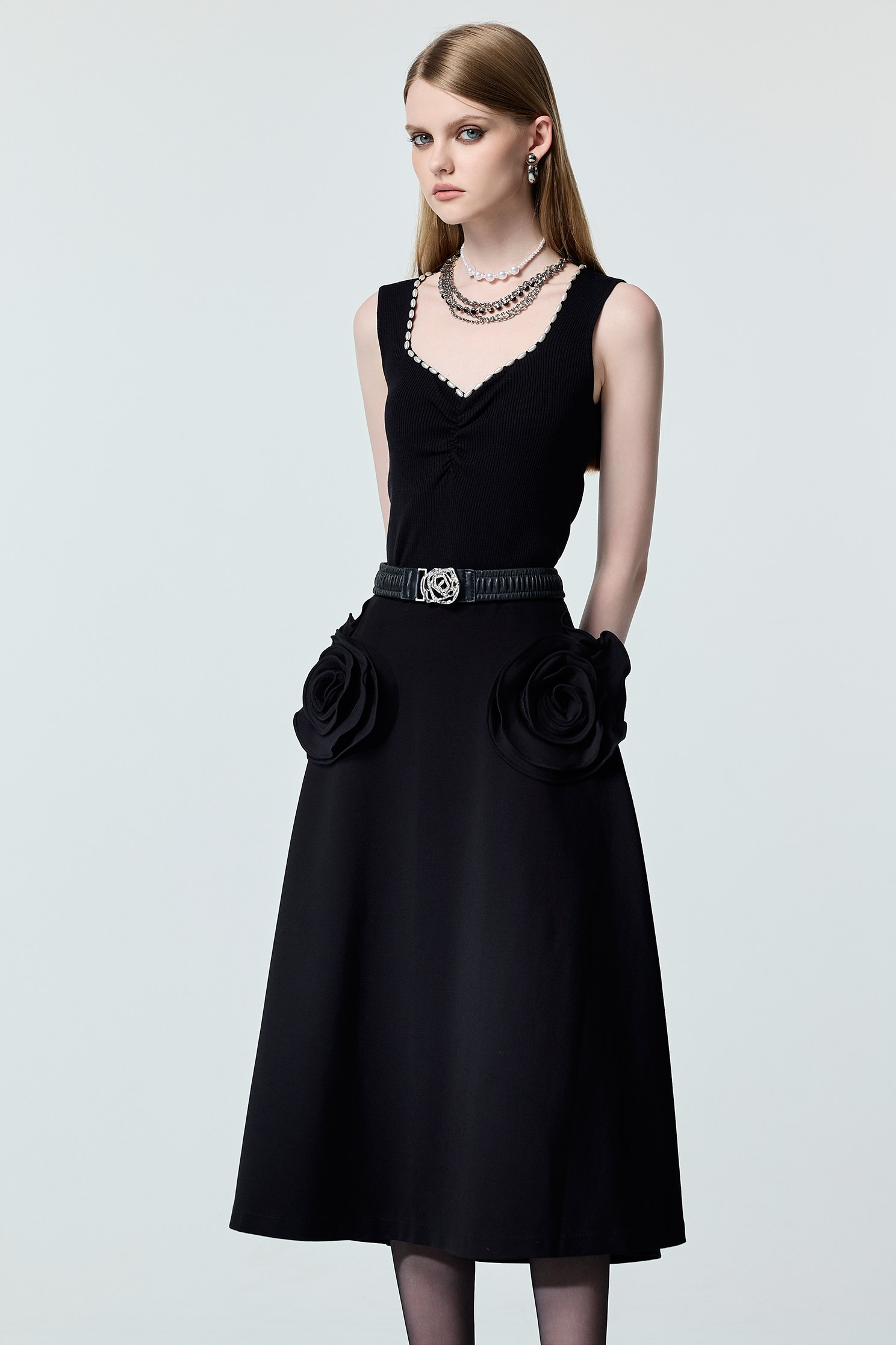 桃心領珍珠縫飾針織背心桃心領珍珠縫飾針織背心,一般背心,一般背心馬甲,人氣商品,春夏穿搭,無袖上衣,輕奢度假,輕奢渡假