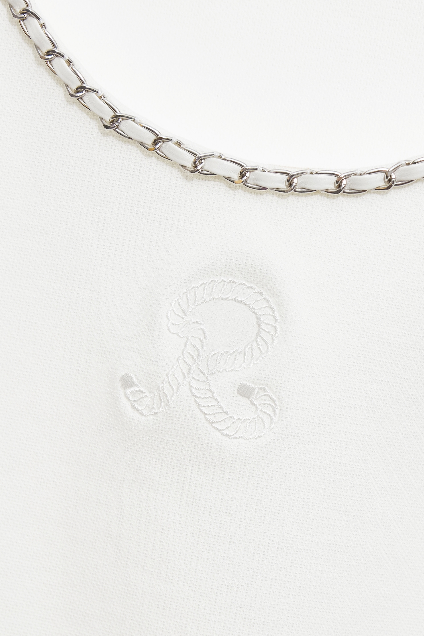 小香風白色鏈條小背心小香風白色鏈條小背心,一般背心,一般背心馬甲,小香風,春夏穿搭,白色背心,繡花,背心,輕奢度假,輕奢渡假