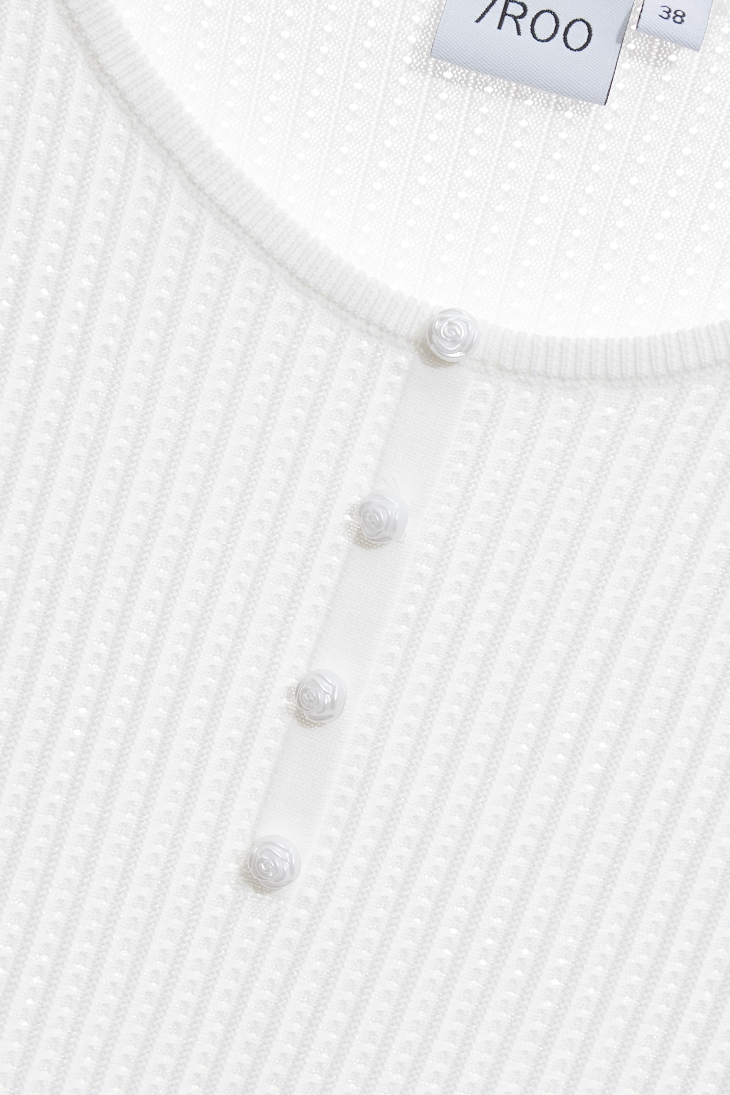 宮廷風荷葉下擺針織背心宮廷風荷葉下擺針織背心,一般背心,一般背心馬甲,春夏穿搭,條紋,珍珠,白色背心,背心,荷葉,針織,針織背心