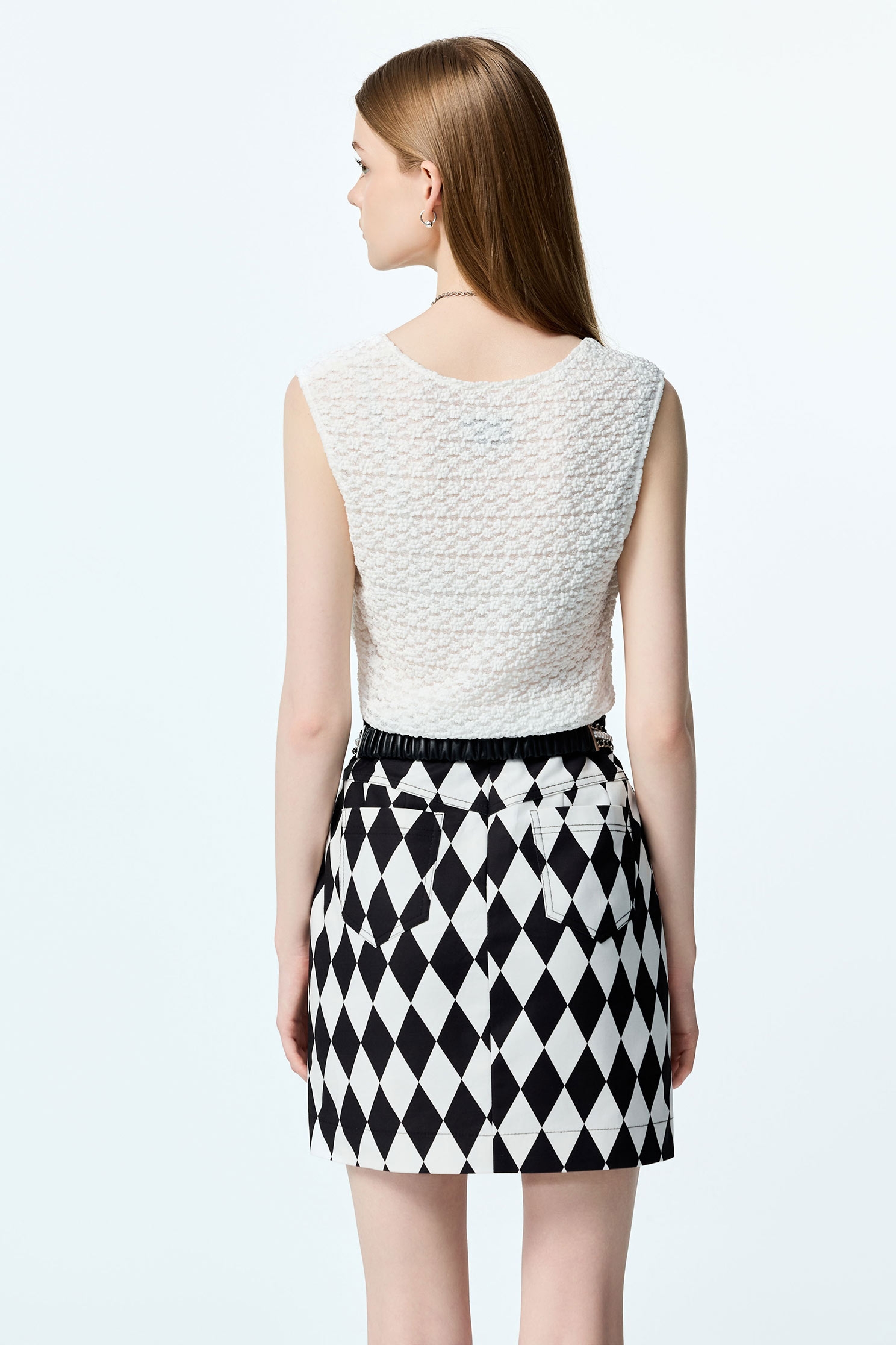 精緻彈性蕾絲方領背心上衣精緻彈性蕾絲方領背心上衣,一般背心,一般背心馬甲,上班OL穿搭,上衣,秋冬穿搭,約會特輯,背心,蕾絲,蕾絲上衣,蕾絲背心