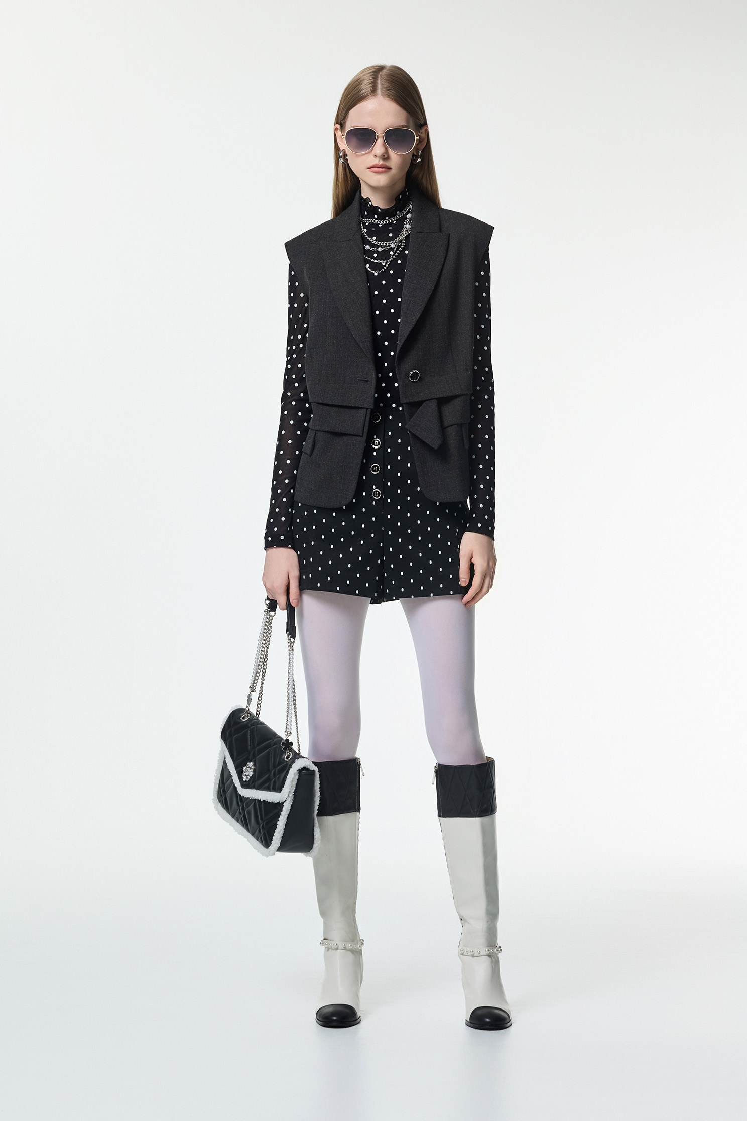 高級深灰變化式西裝背心高級深灰變化式西裝背心,一般背心,一般背心馬甲,上班OL穿搭,人氣商品,時髦成套搭配,秋冬穿搭,背心