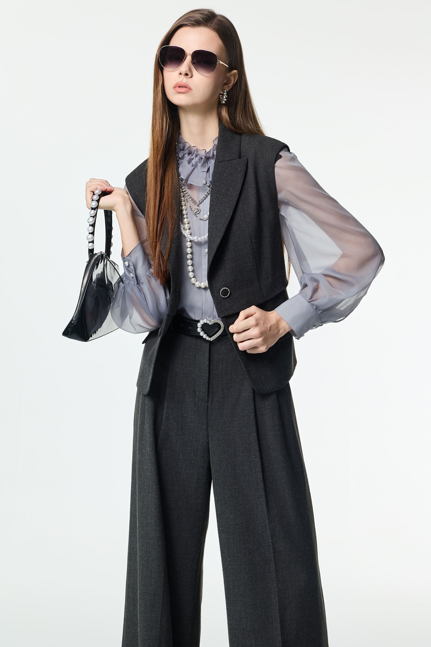 高級深灰變化式西裝背心高級深灰變化式西裝背心,一般背心,一般背心馬甲,上班OL穿搭,人氣商品,時髦成套搭配,秋冬穿搭,背心