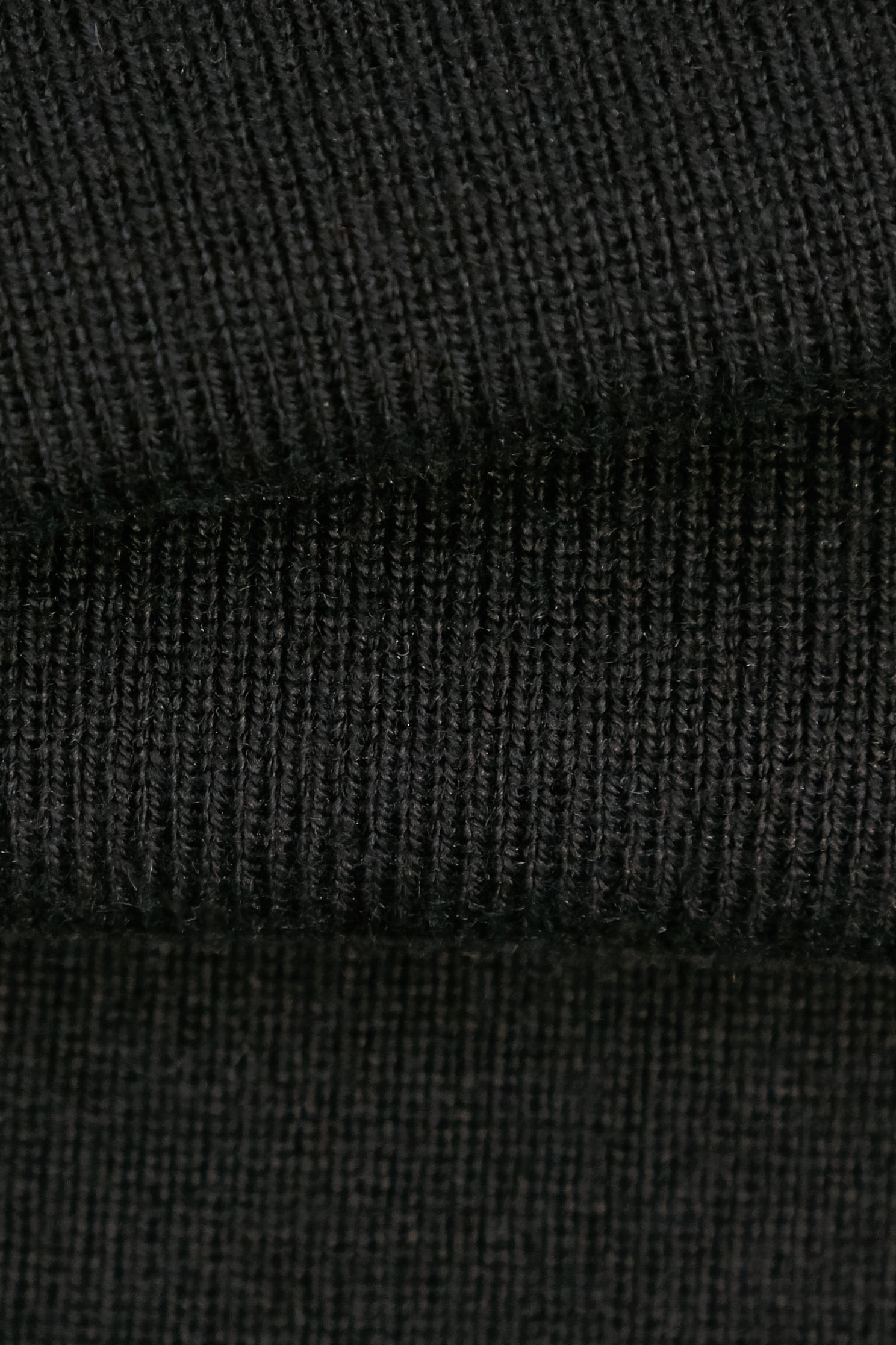 壓摺波浪荷葉背心針織壓摺波浪荷葉背心針織,一般背心,一般背心馬甲,上班OL穿搭,秋冬穿搭,約會特輯,背心,荷葉,輕奢度假,輕奢渡假,針織,針織背心,雪紡