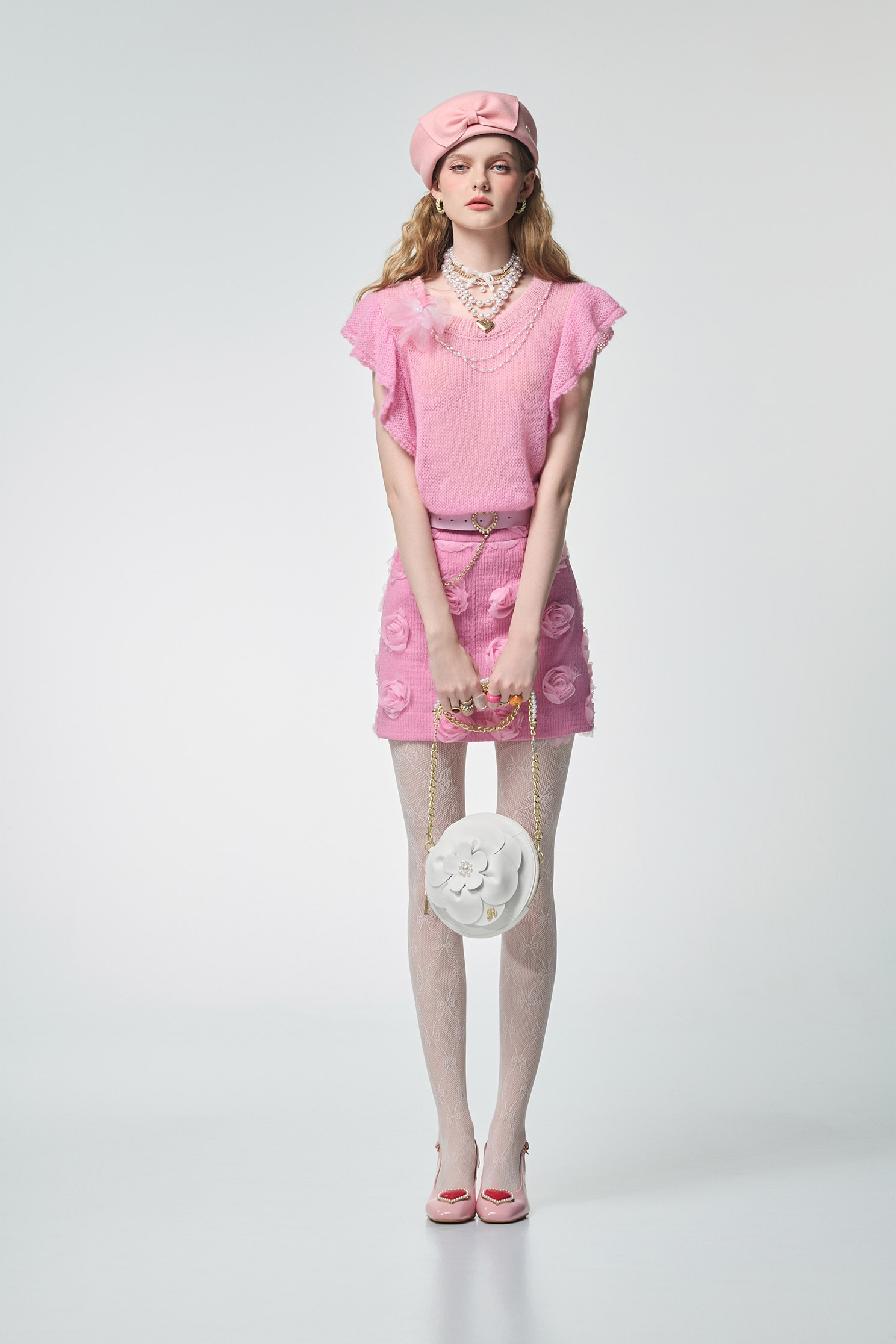 玫瑰石英粉荷葉袖針織上衣玫瑰石英粉荷葉袖針織上衣,一般背心,一般背心馬甲,上班OL穿搭,上衣,人氣商品,派對特輯,珍珠,秋冬穿搭,約會特輯,花花世界,荷葉,輕奢度假,輕奢渡假,針織,針織上衣,項鍊