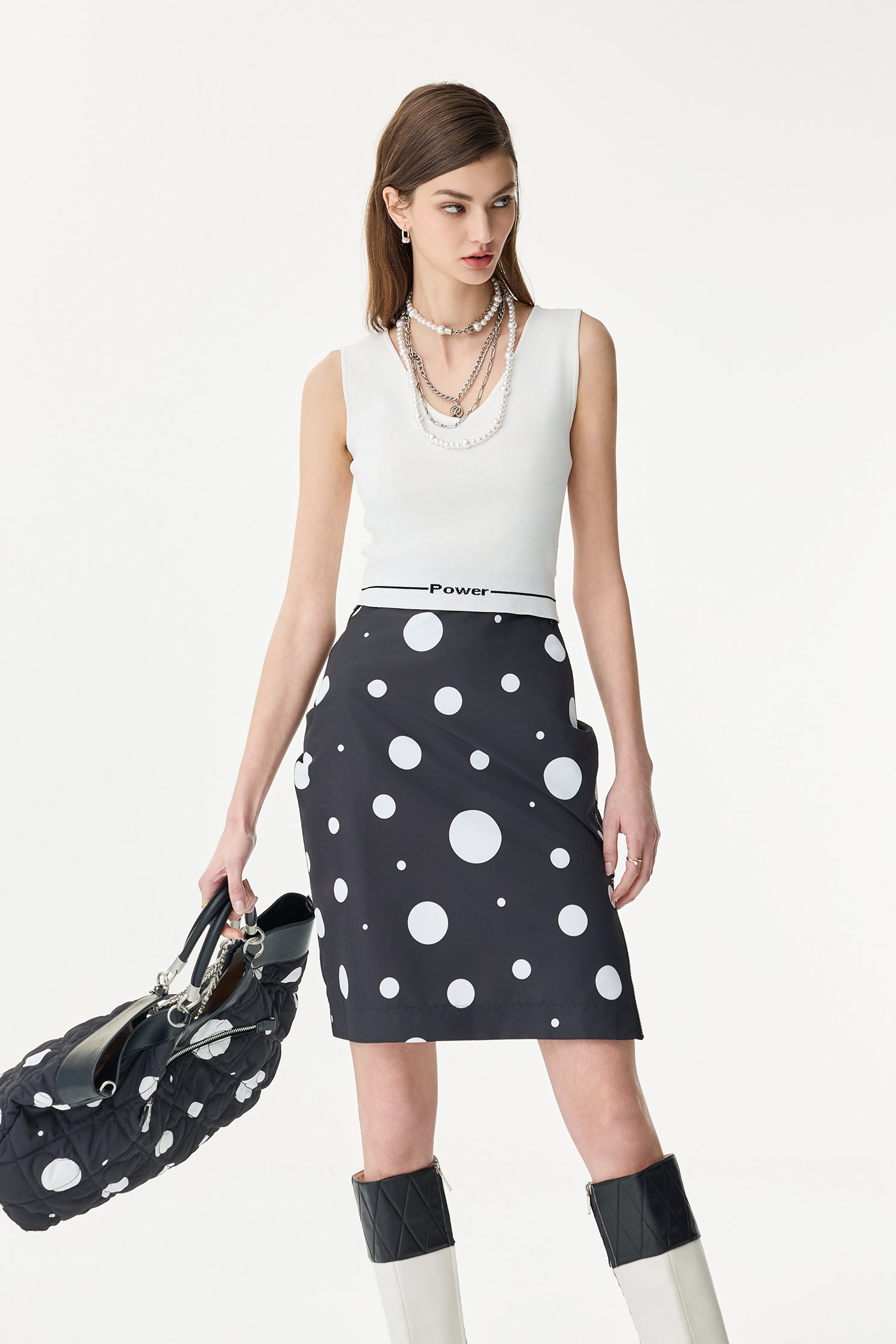 復古極簡針織背心復古極簡針織背心,V領背心,春夏穿搭,白色背心,背心,針織,針織背心