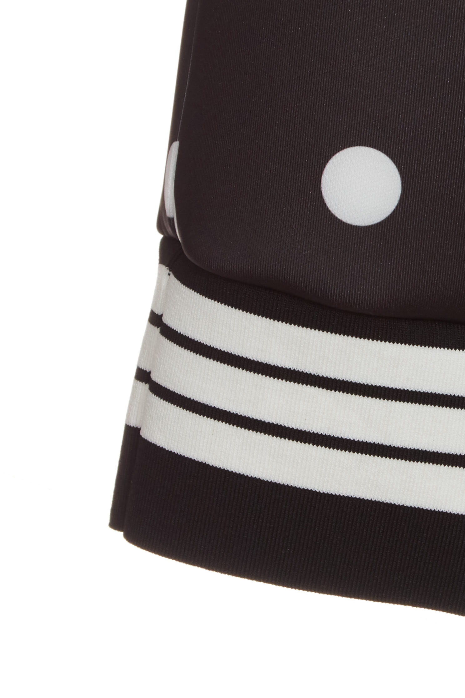 經典波爾卡點點上衣經典波爾卡點點上衣,INFINITE 黑白系列,V領上衣,一般背心,一般背心馬甲,上衣,春夏穿搭,時髦成套搭配,波點,蝴蝶結